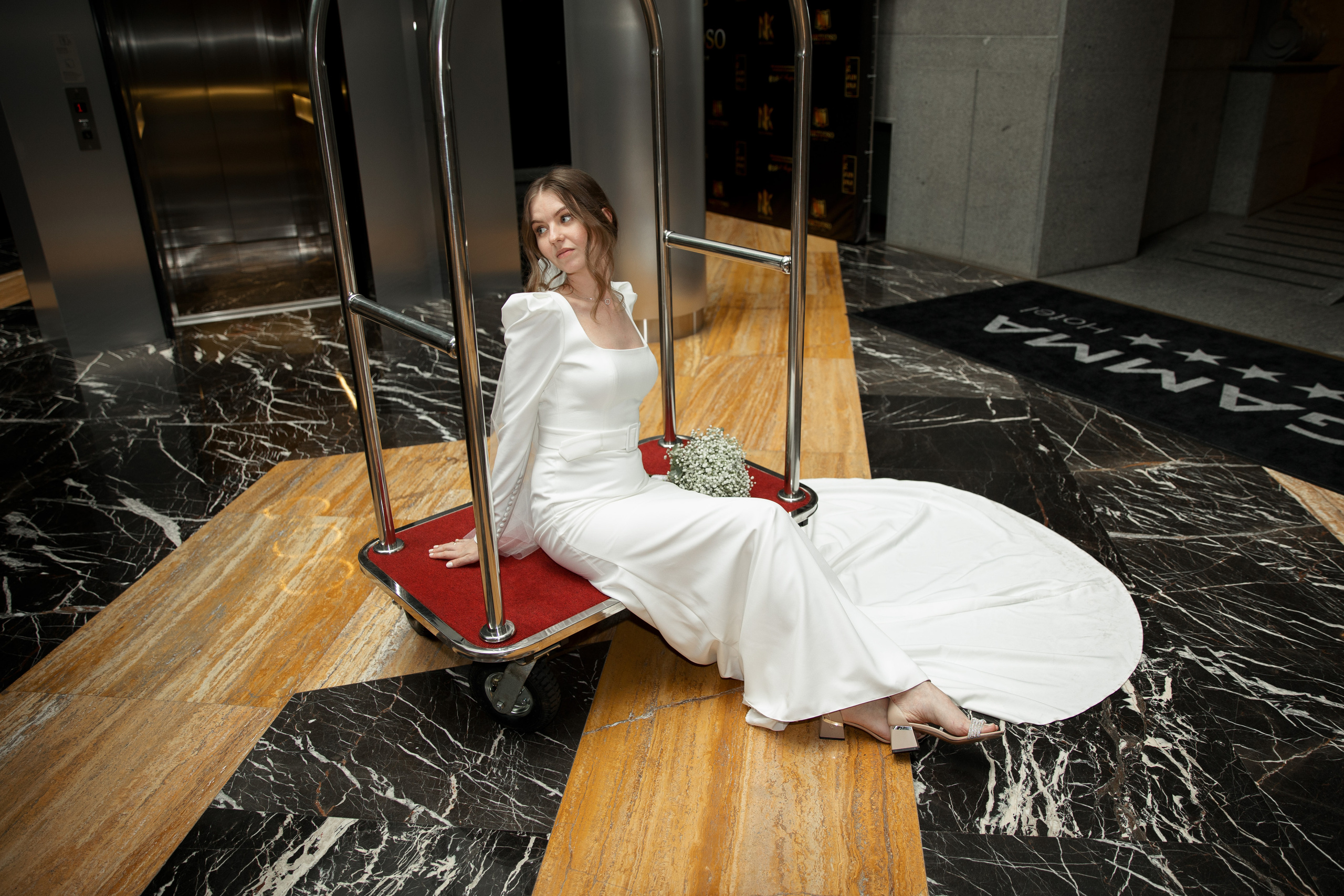 свадебные фото в отеле гамма