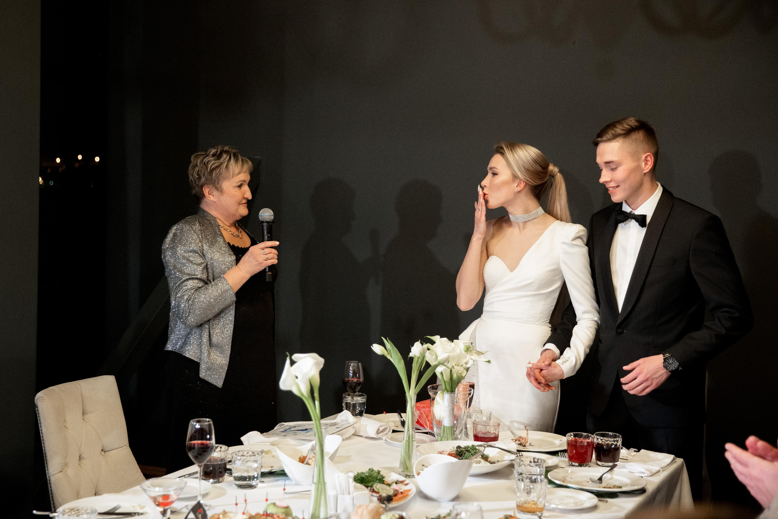 Свадебная фотосессия в отеле Эрмитаж. Свадебный фотограф в Санкт-Петербурге Никита Кузякин