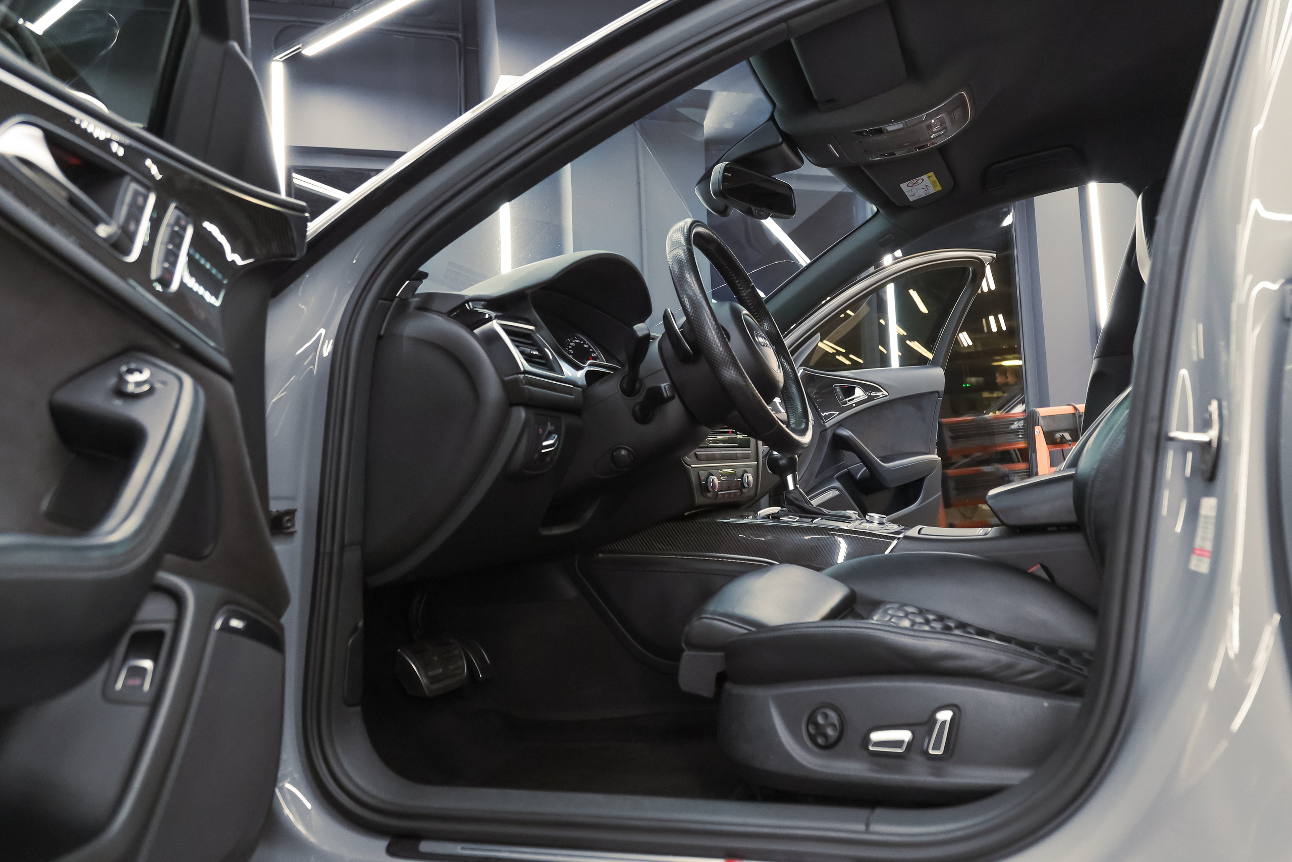 2017 AUDI RS6. Mixturecaptures