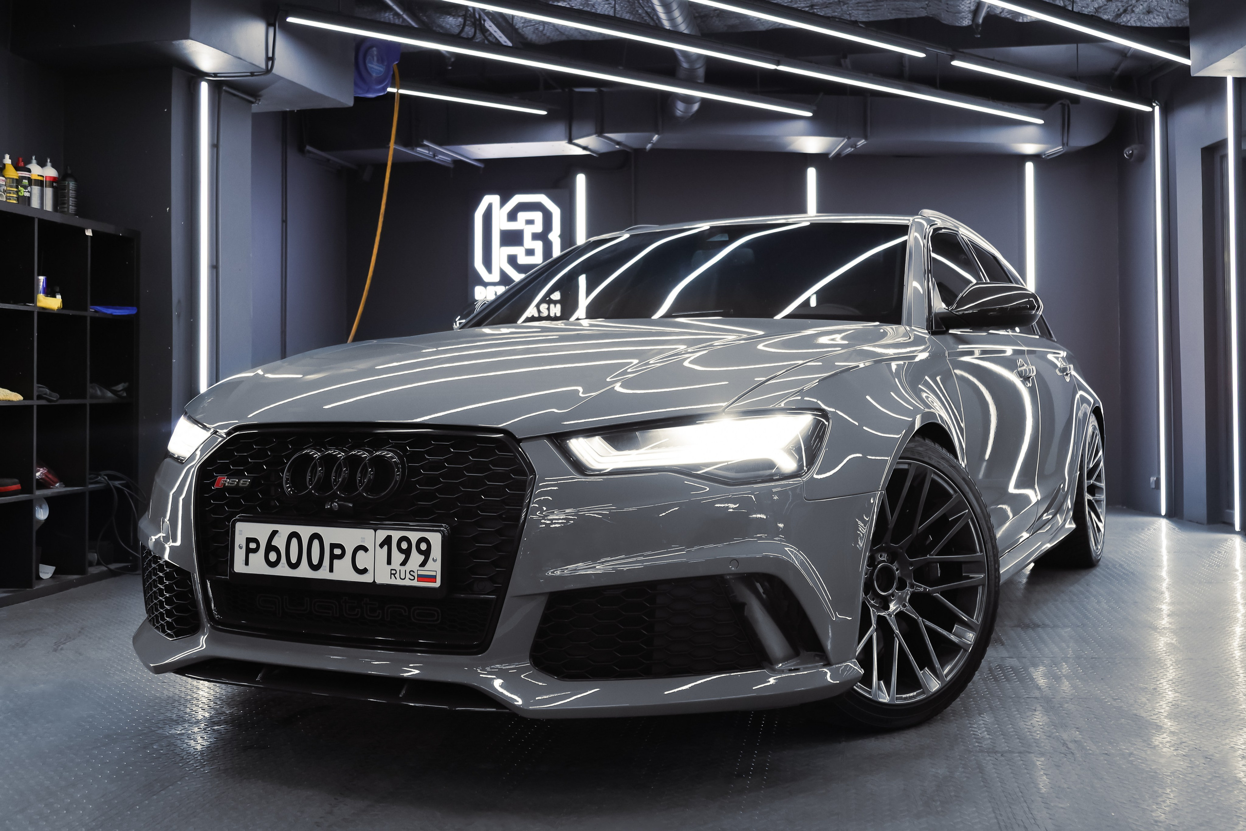 2017 AUDI RS6. Mixturecaptures