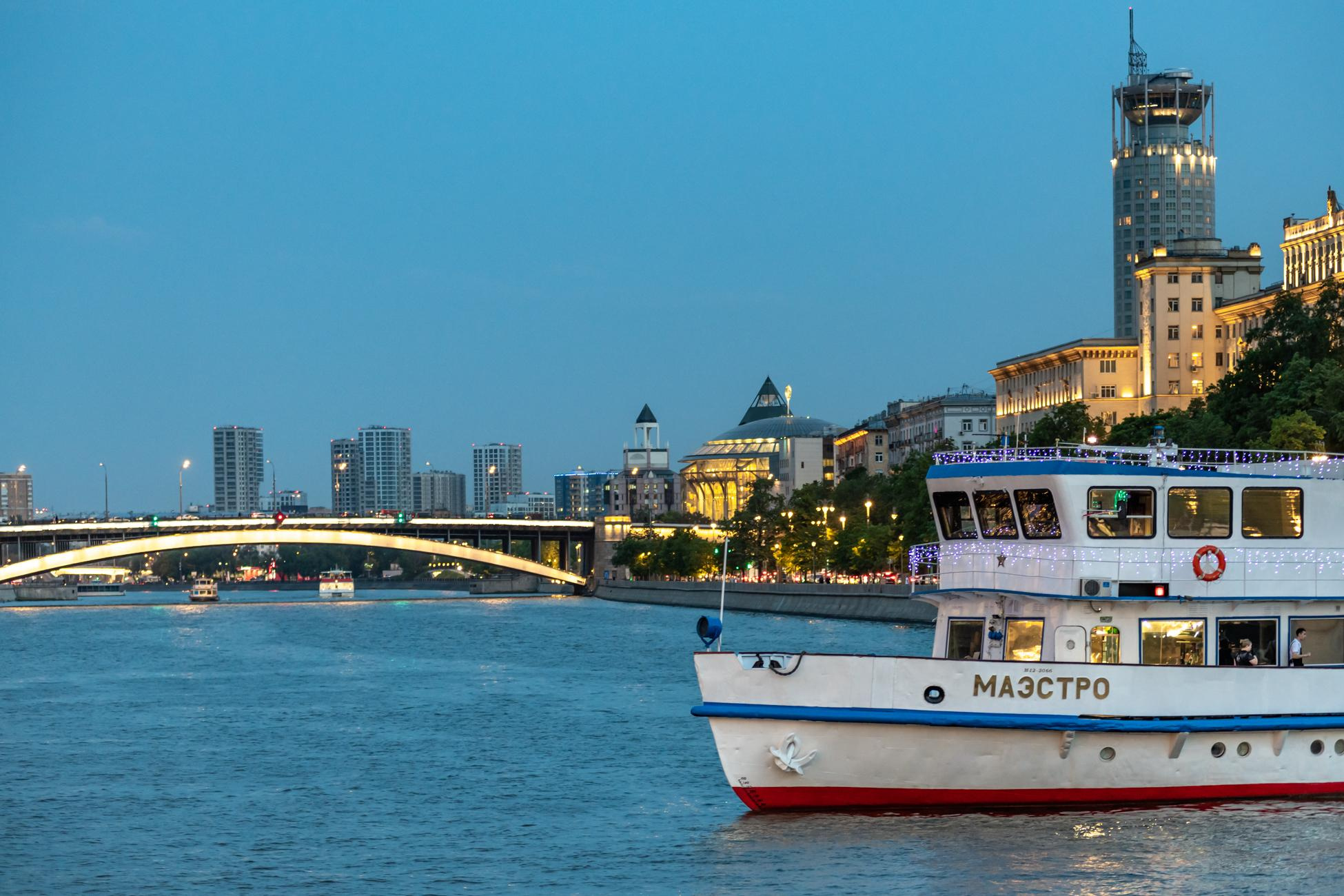 Прогулка по Москве. Фотограф для дизайнеров, застройщиков и бизнеса — интерьеры и архитектура — Роман Свободный в Москве и по России