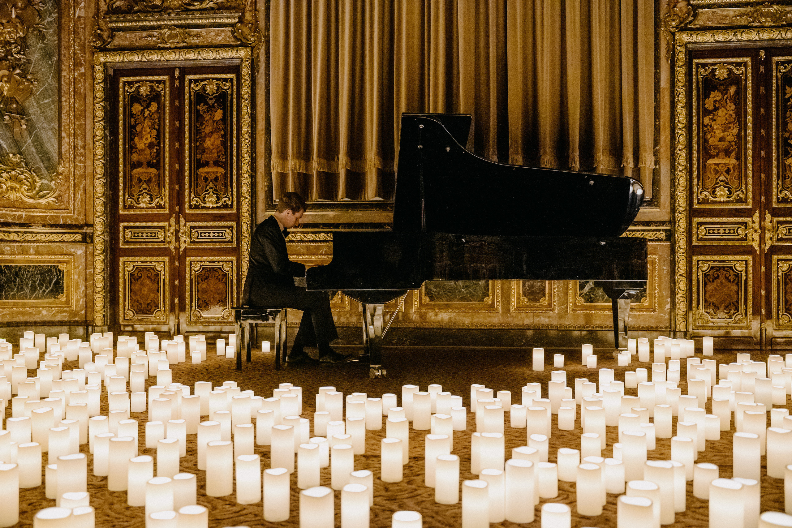 Concert at Polovtsov mansion. Svyatoslav Bunkov | photographer