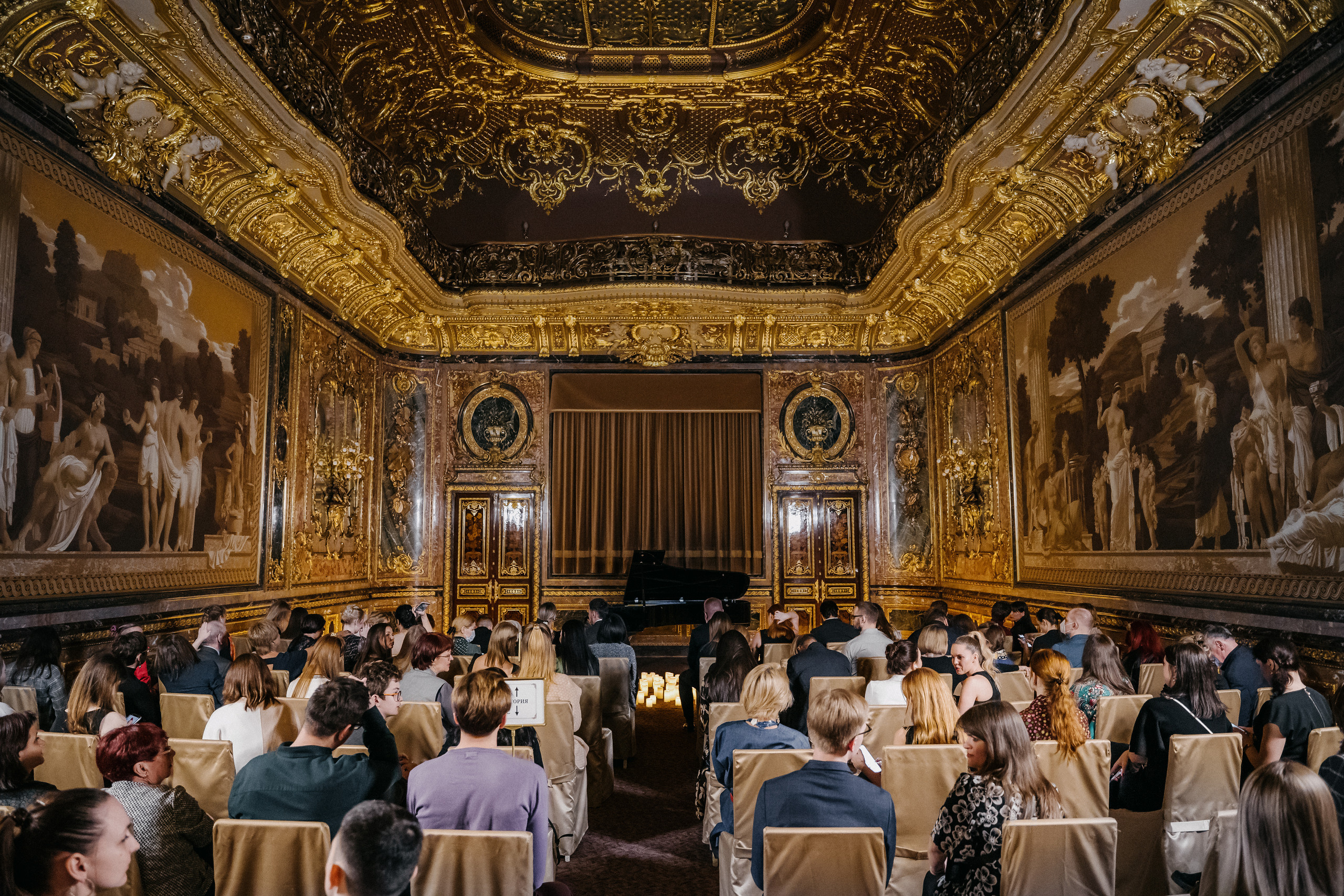 Concert at Polovtsov mansion. Svyatoslav Bunkov | photographer