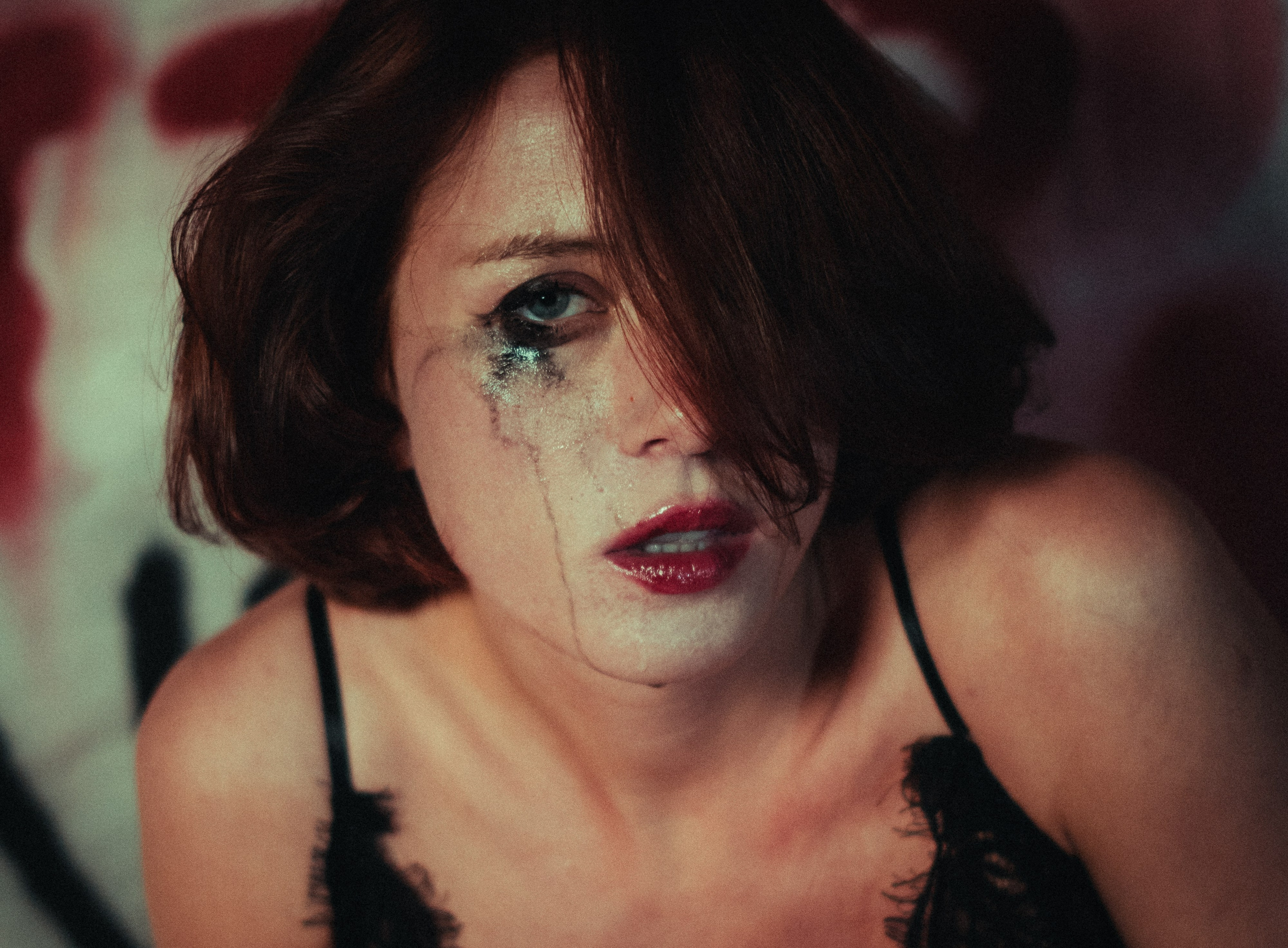 Des millions pour vos bombes des miettes pour nos vies. Фотограф Париж / Photographer Paris