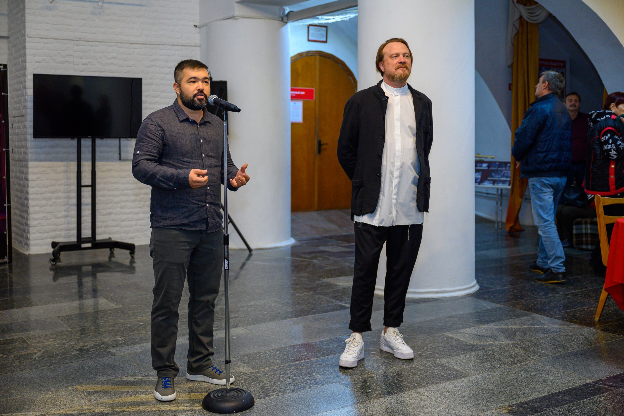 Обо мне. Художник Ленур Велиляев