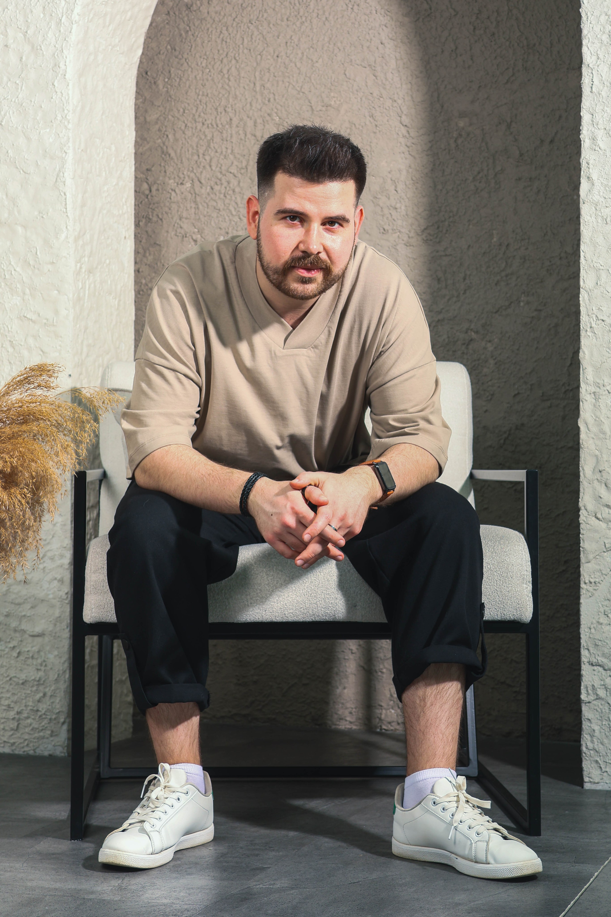 Мужской портрет в студии — креативная обработка. Mintonov's Film Studio