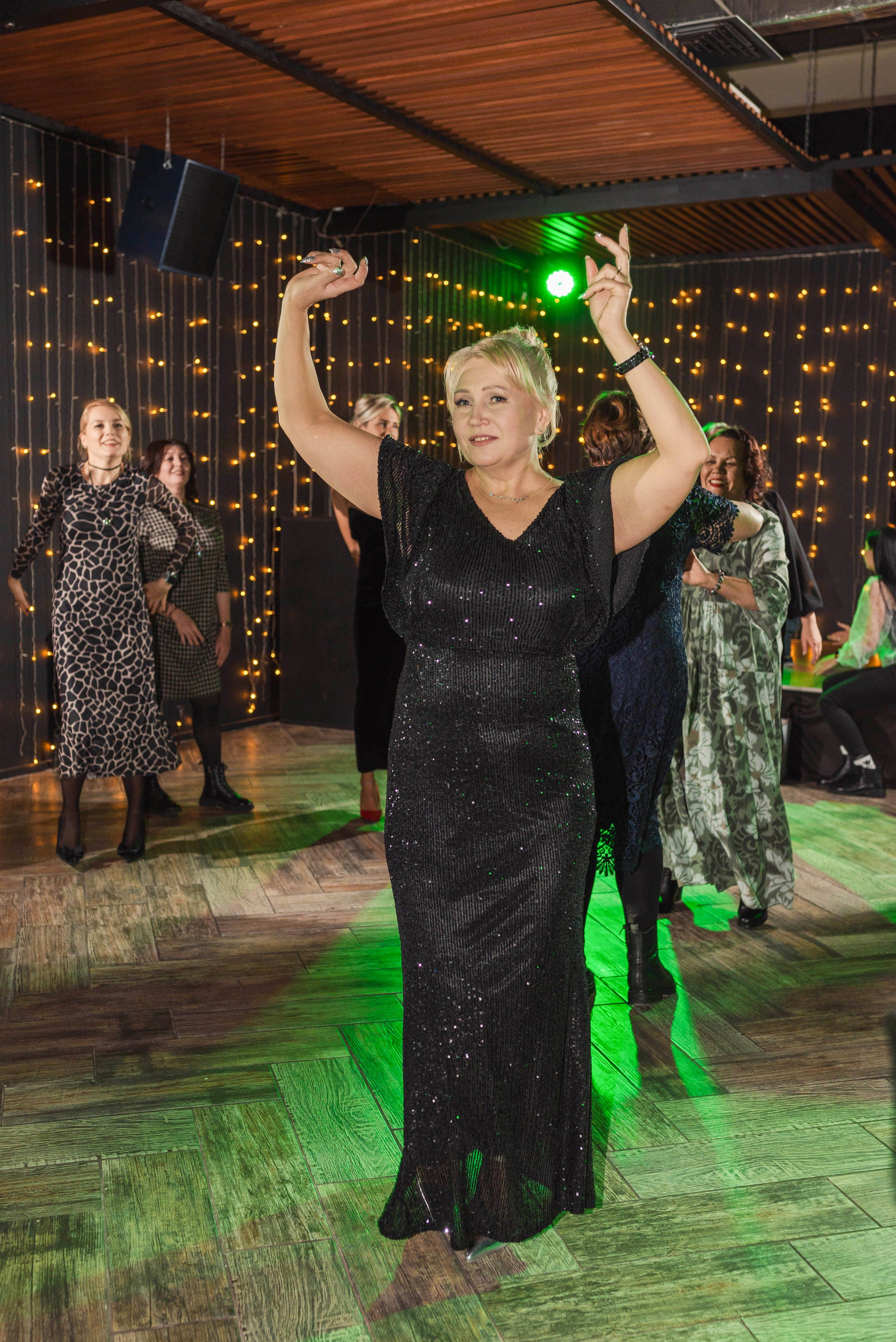 11.11.2024 Елена. Меня зовут Михайлов Сергей, занимаюсь фото и видео г. Чебоксарах