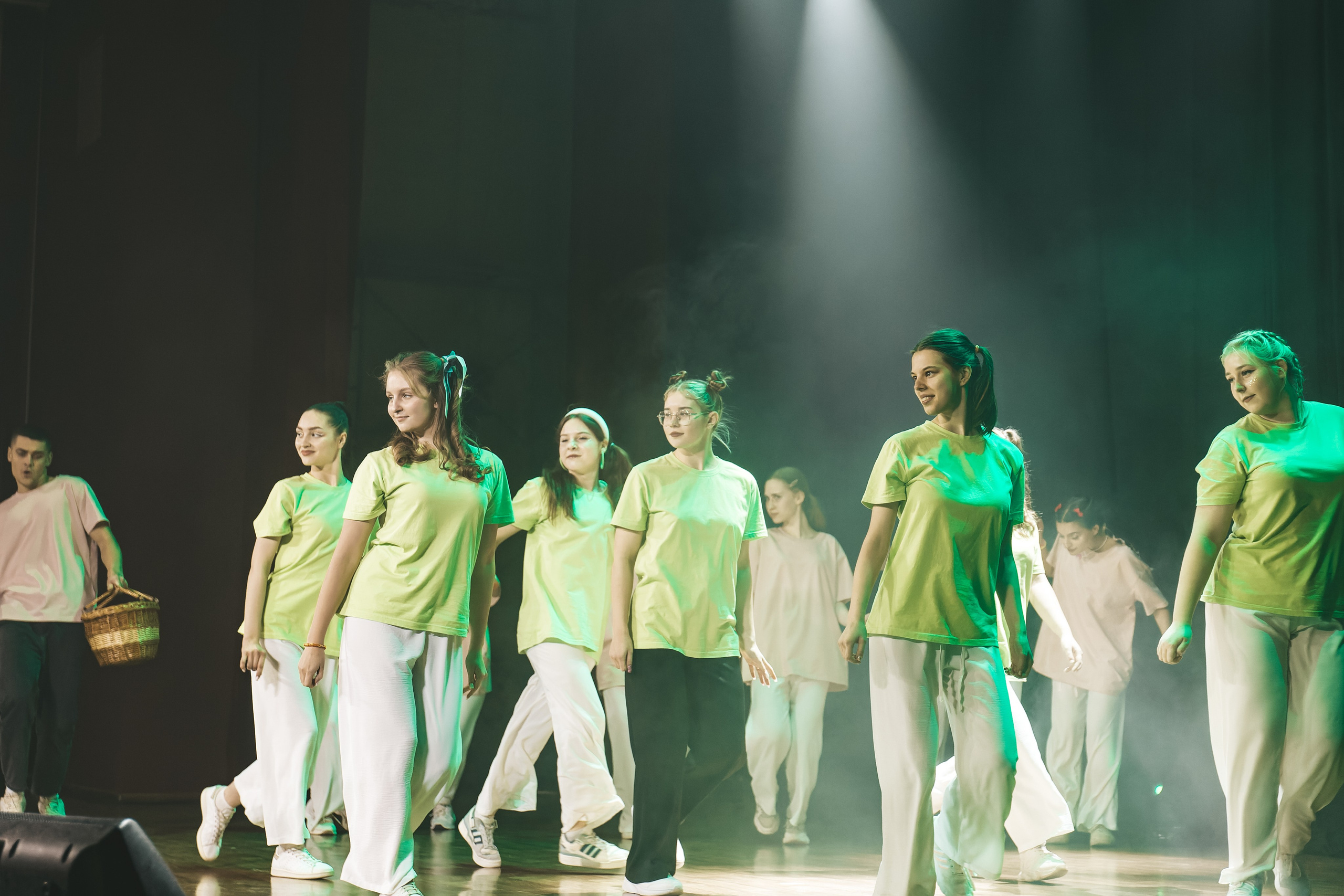 СмолГУ — Зеленое Яблоко — 2023. Танец. KiPPER Gallery — Фотограф
