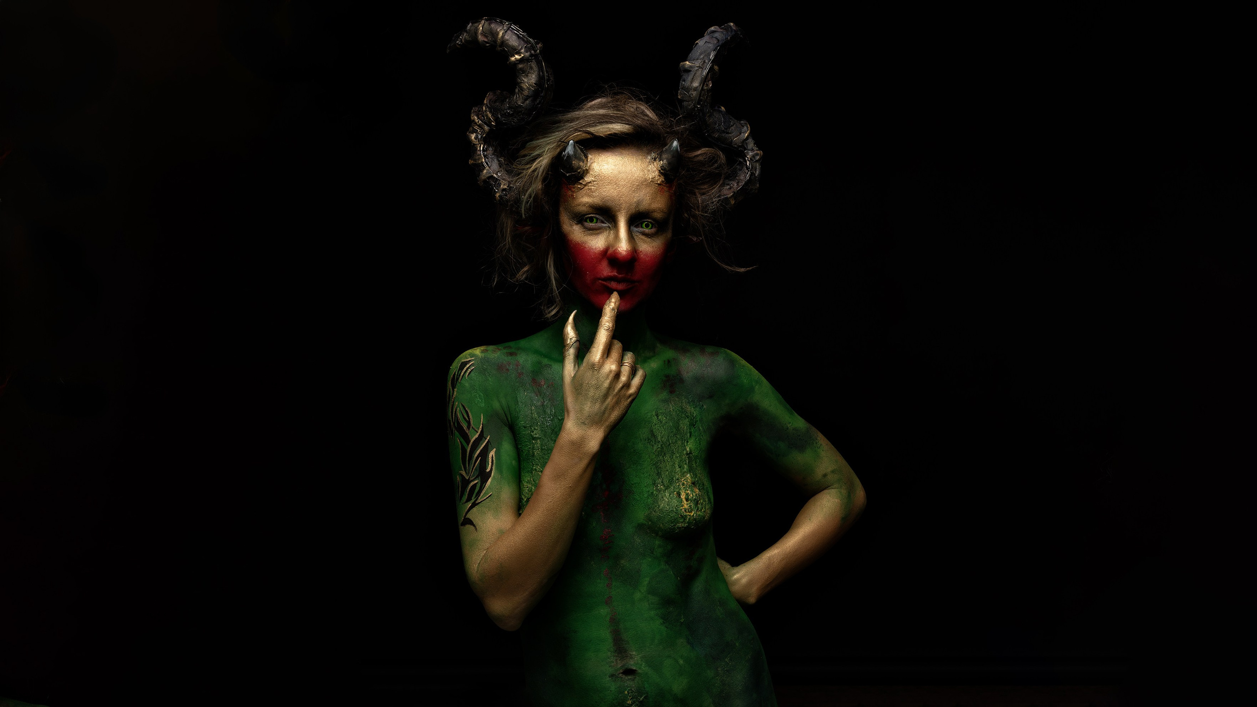 Демоны. Сайт Алматинского НЮ АРТ, будуар и фэшн фотографа Дениса Карпенко