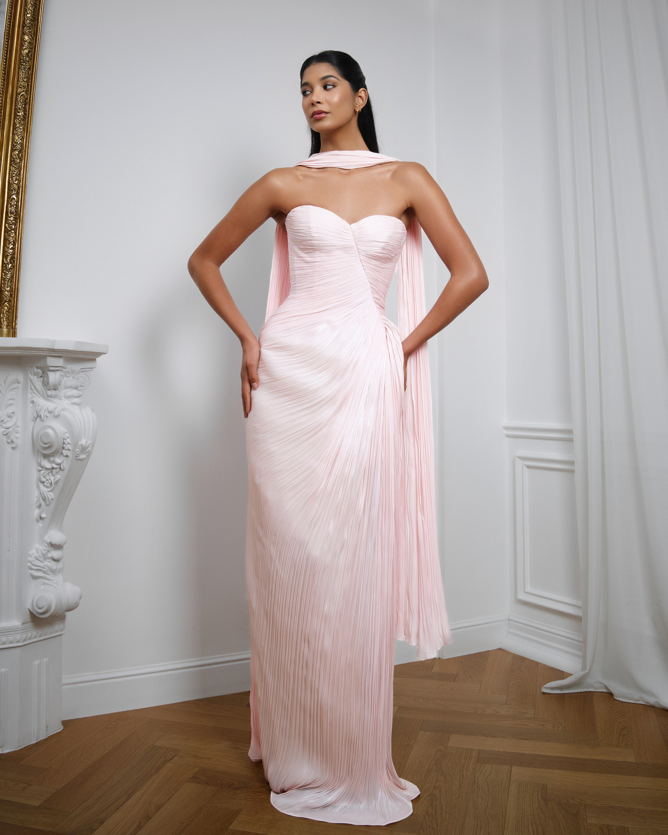 Brand Dress. NOIZOMAX Художественный фотограф в Дубай