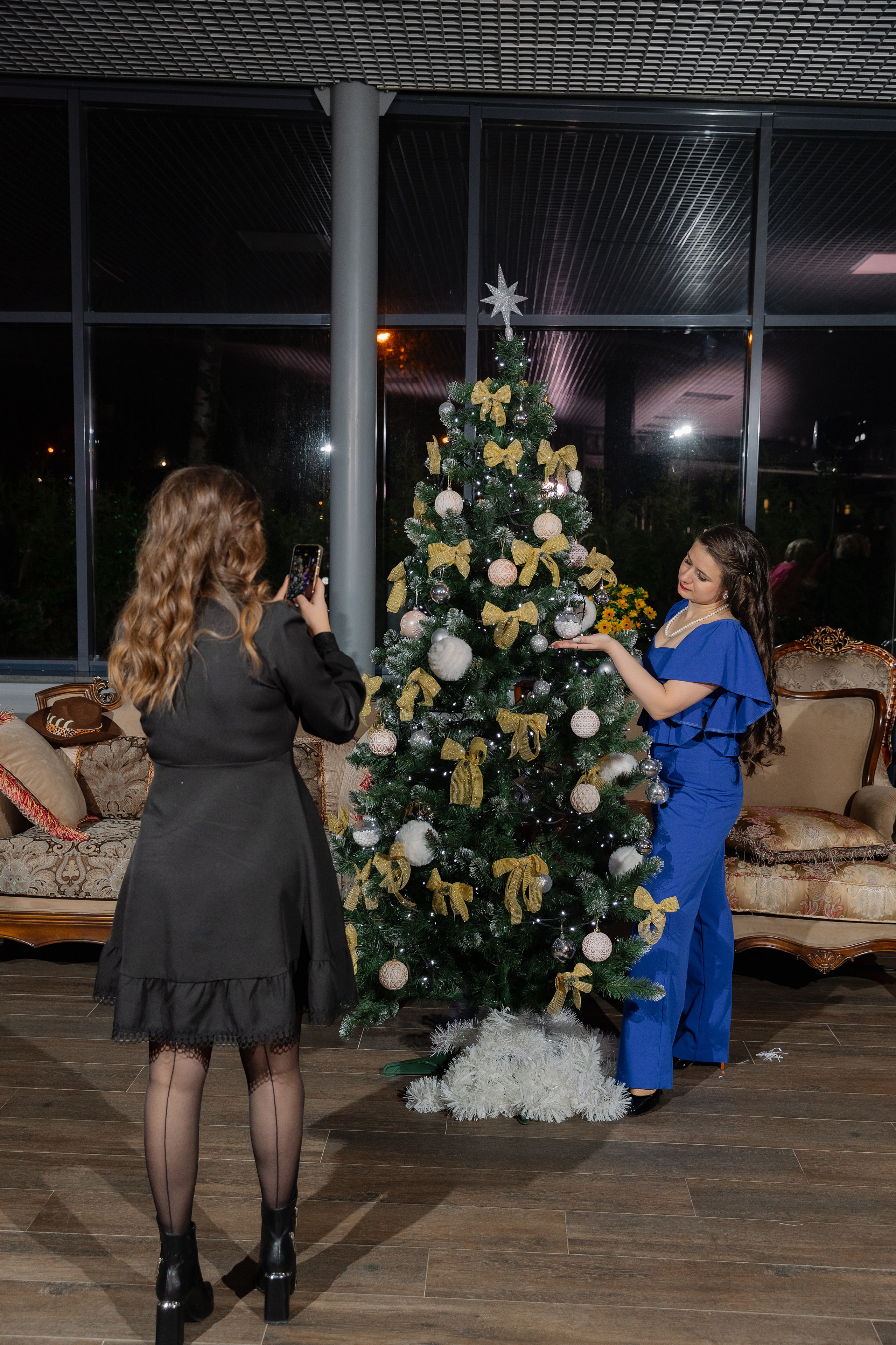 Корпоративная новогодняя фотосъемка для BELARUSBANK в Ресторане «Урарту». Свадебный фотограф в Минске/Беларуси Сергей Спиридонов