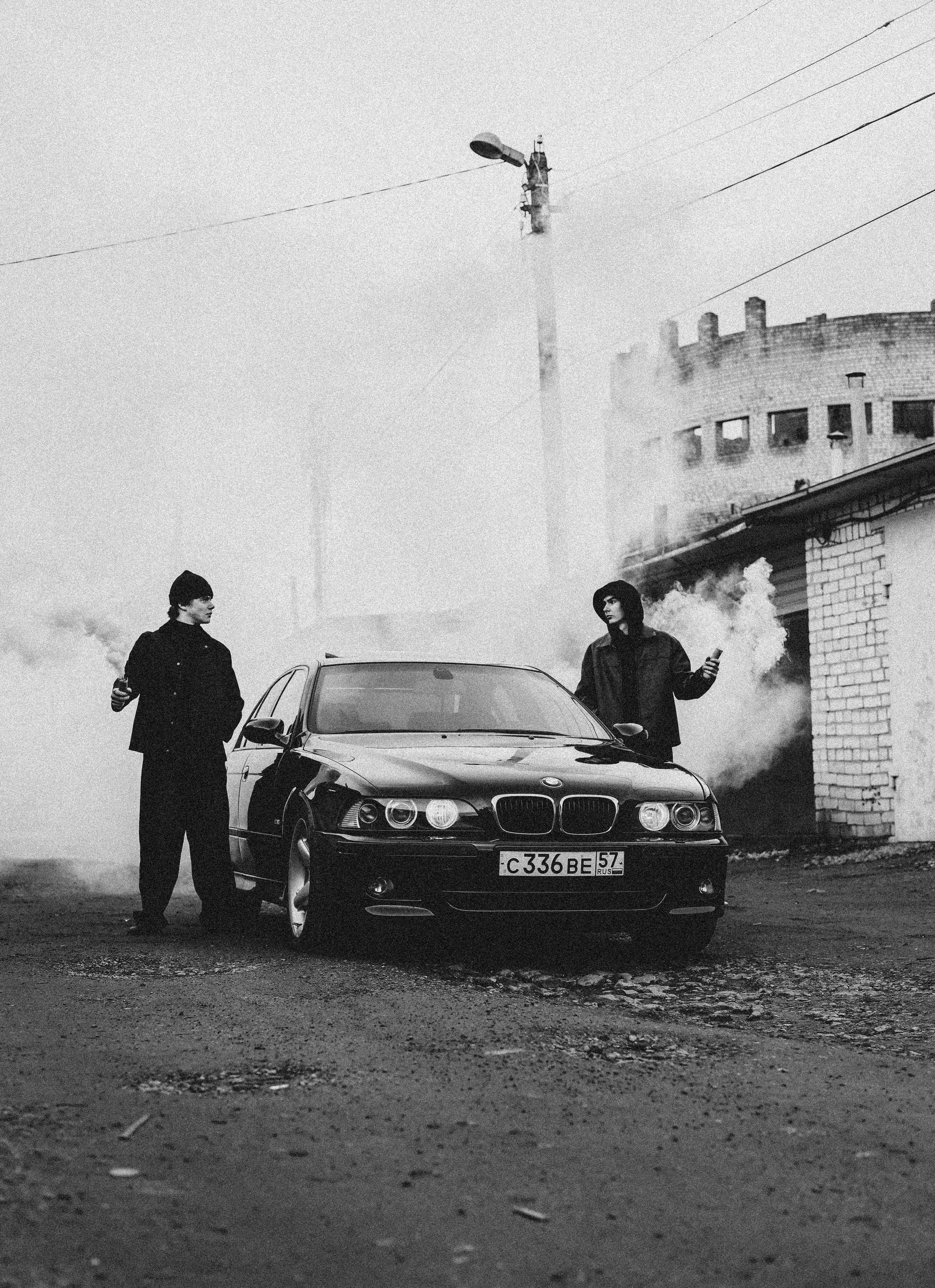 Богдан и Михаил. Портретный фотограф в Орле. Готовые фото за 3 дня! Помощь в позировании. Советы по организации