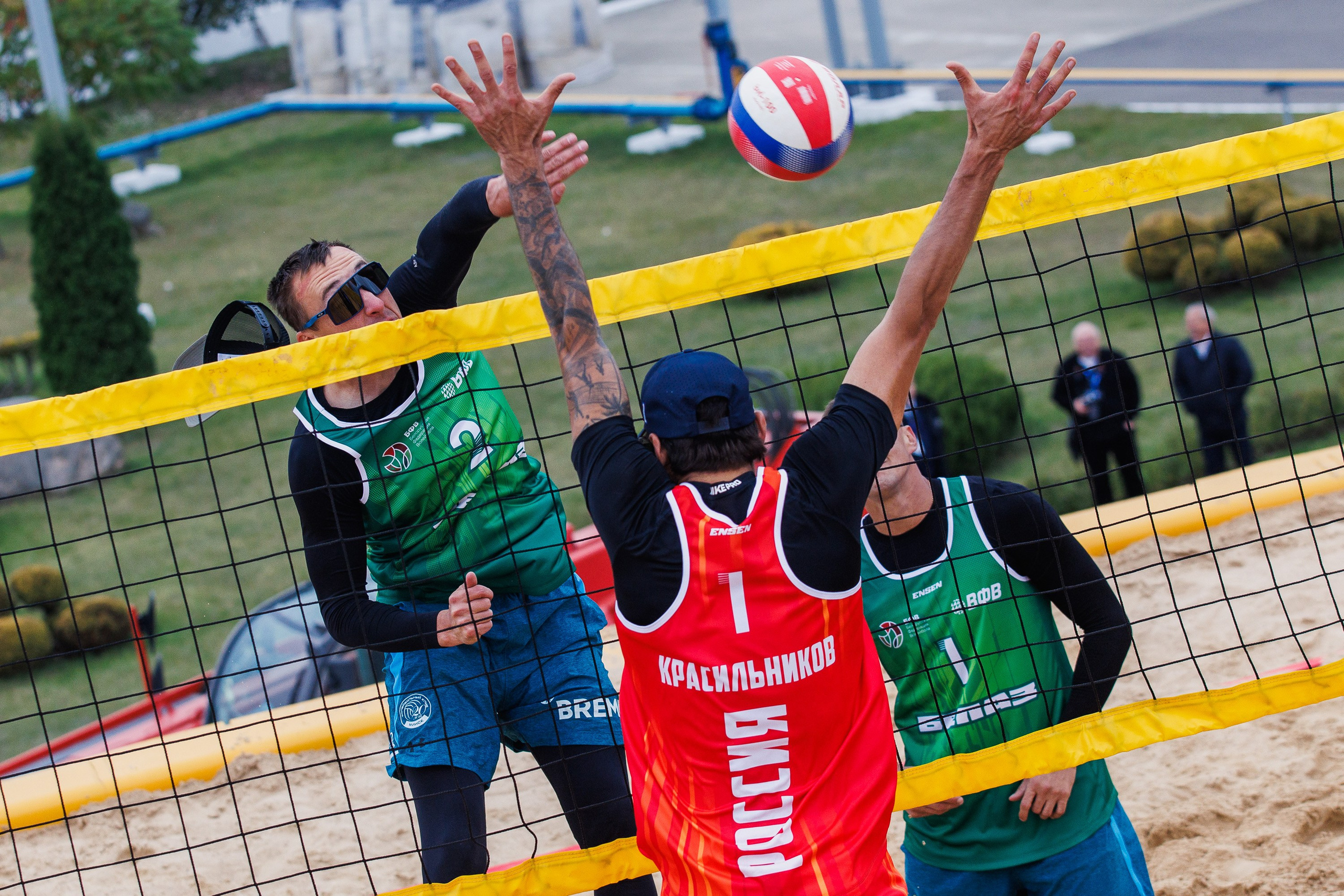 Пляжный волейбол на БелАЗе. Photographer Danil Aykin