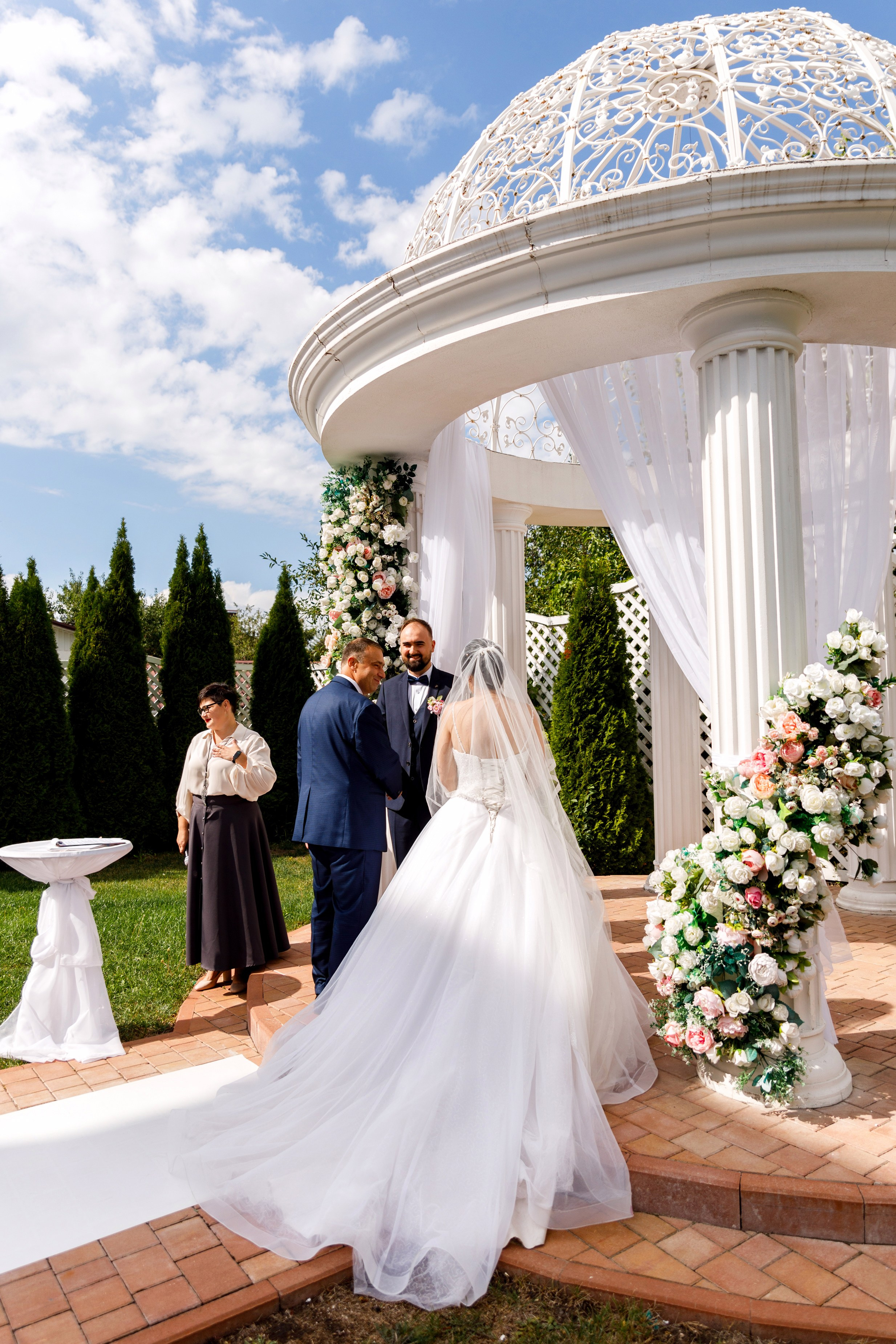 Евгений и София. Дорогой друг! Приветствую тебя на моем сайте!