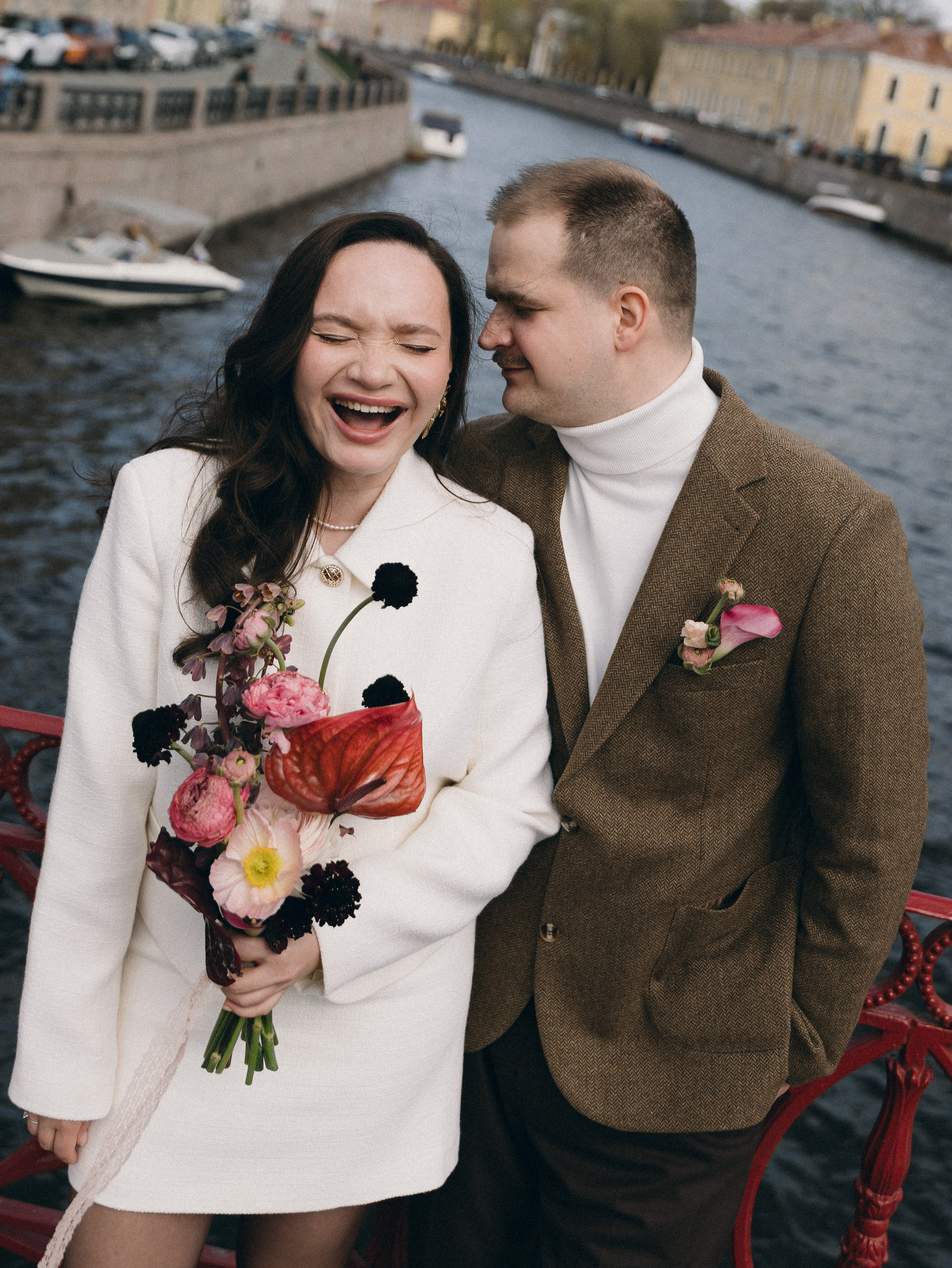 Петербург держал за руку, а любовь — за сердце. Свадебный фотограф Москва Ирина Писарева