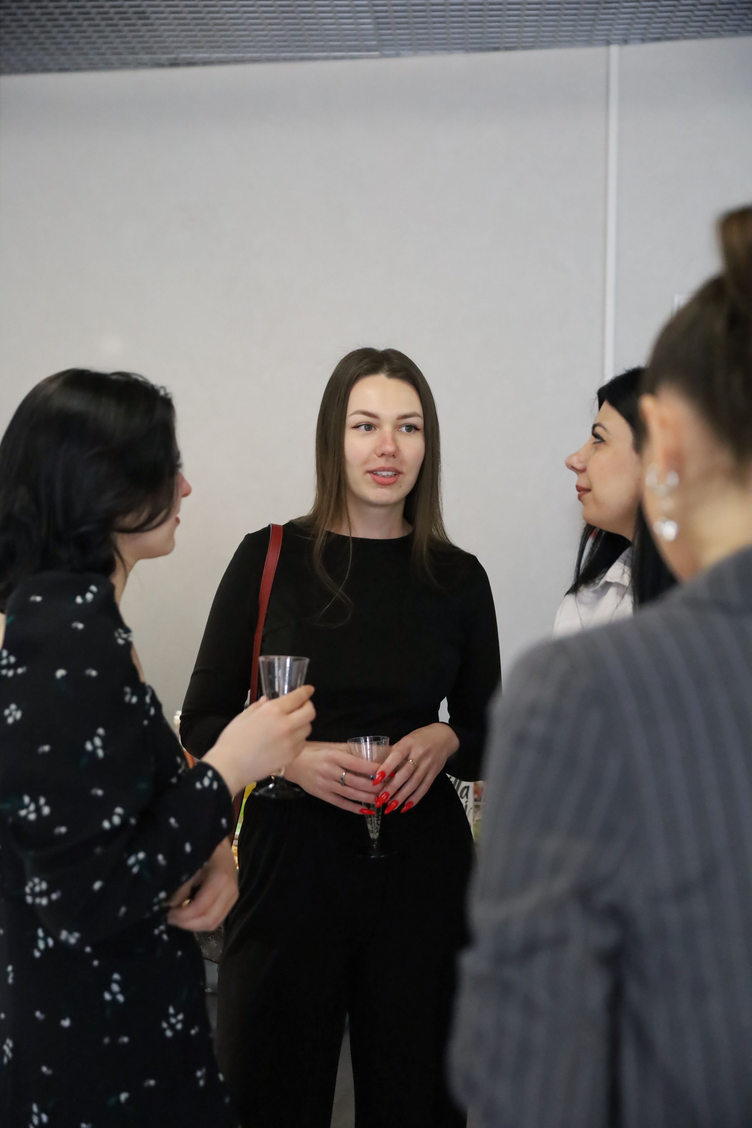 КОНФЕРЕНЦИЯ ВЫПУСКНИКОВ ШКОЛЫ ПРОДЮСИРОВАНИЯ АННЫ НОВИКОВОЙ. Фотограф мероприятий Ирина Каширина