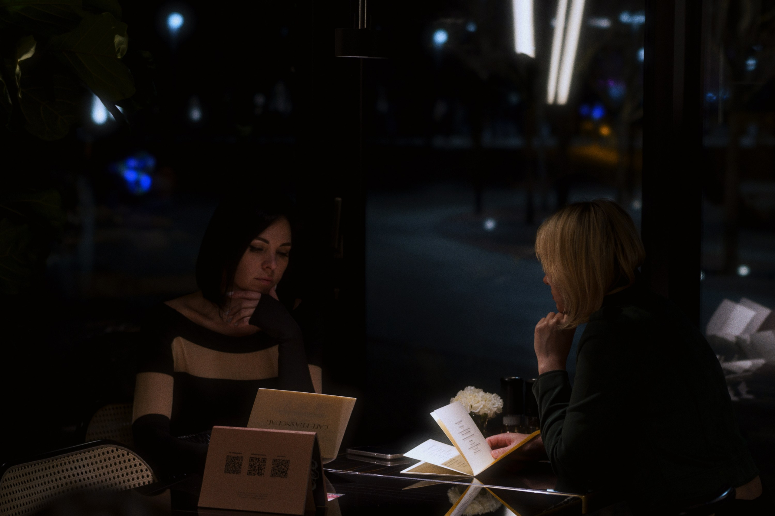 Café krasnodar / international women’s day. Фотограф Юрин Евгений