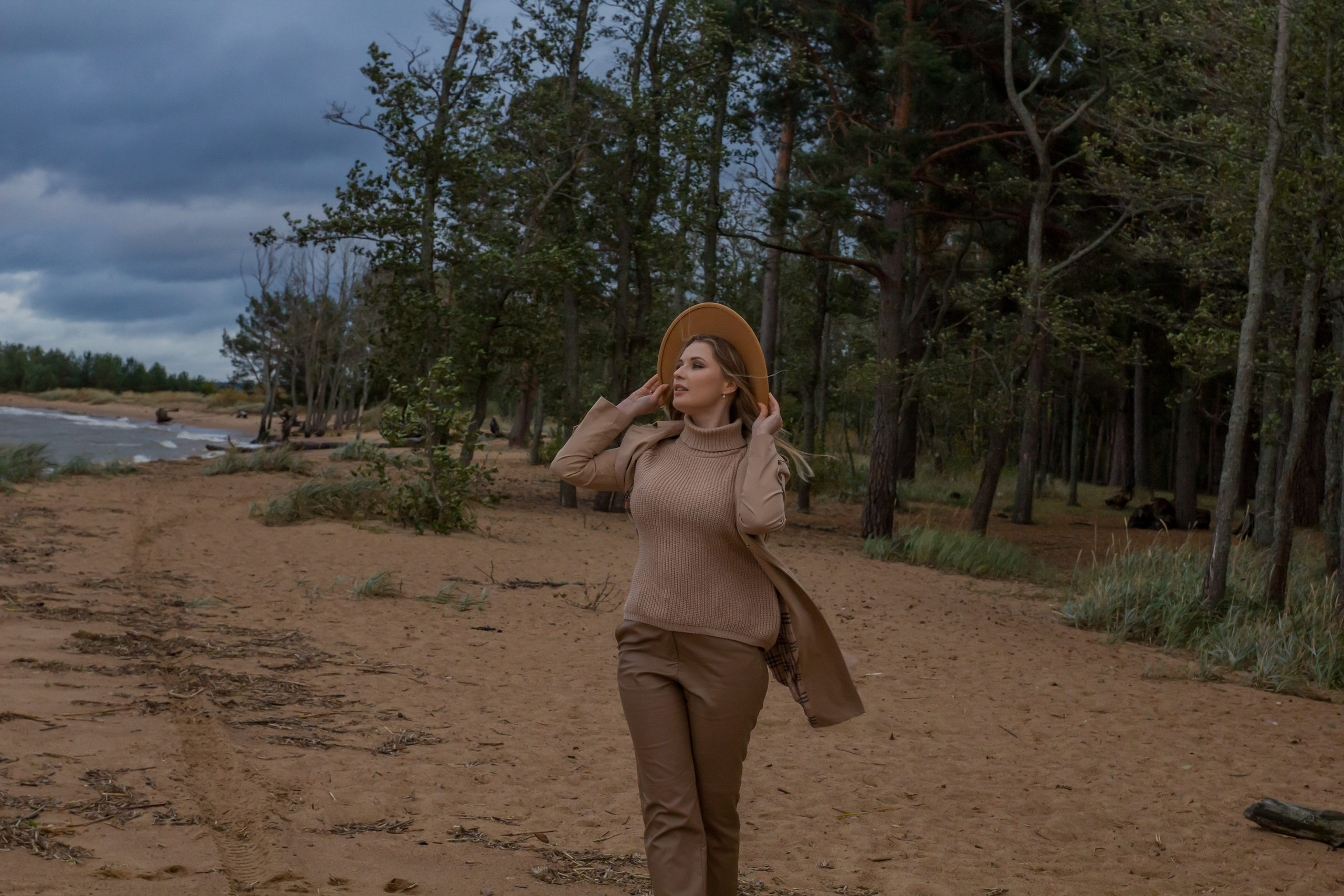 На берегу… С пушистым любимками🐾🐾. Женский портрет и немного больше в Санкт-Петербурге