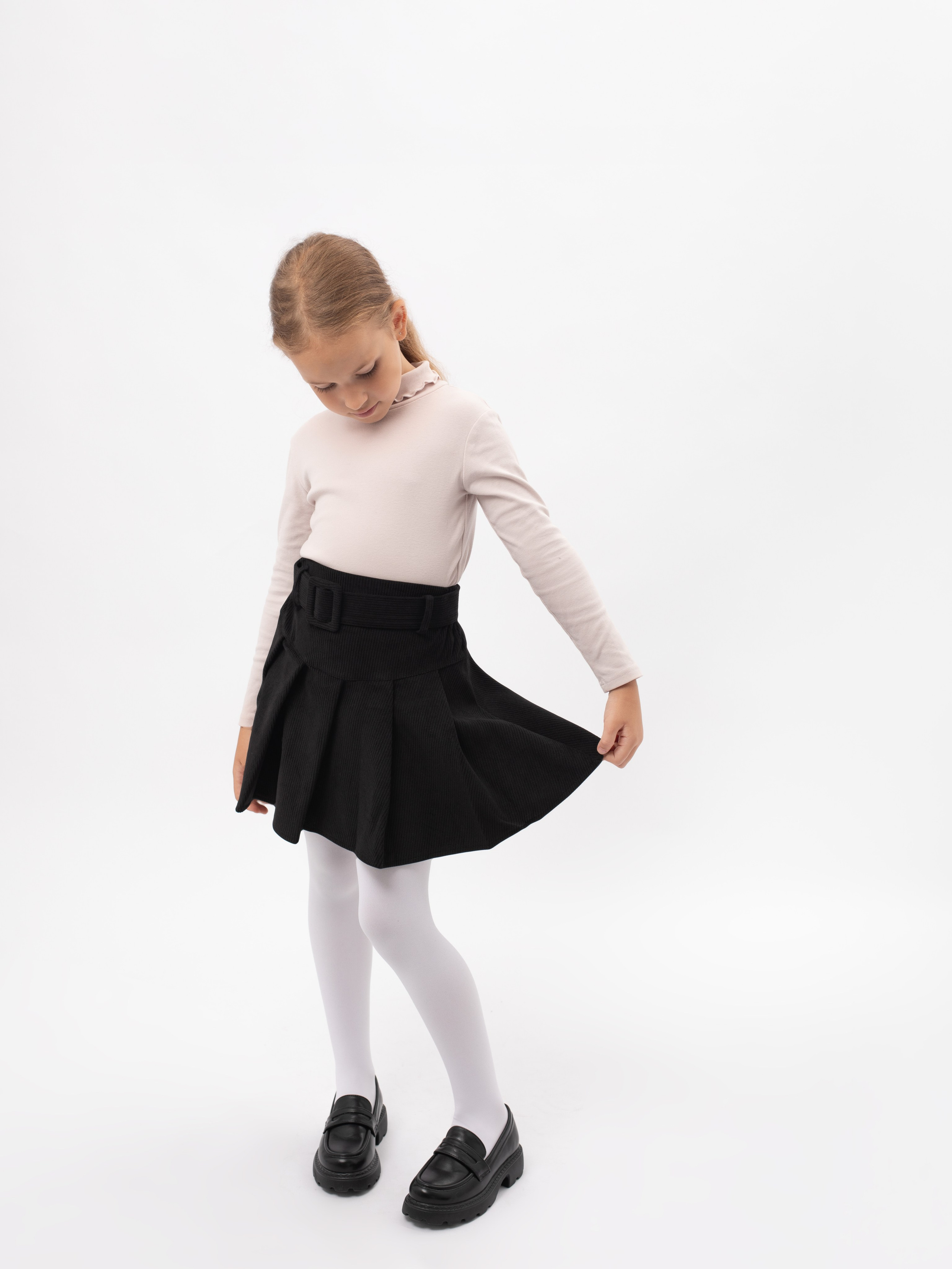 Школьная одежда. Фотостудия предметной и модельной съёмки для маркетплейсов