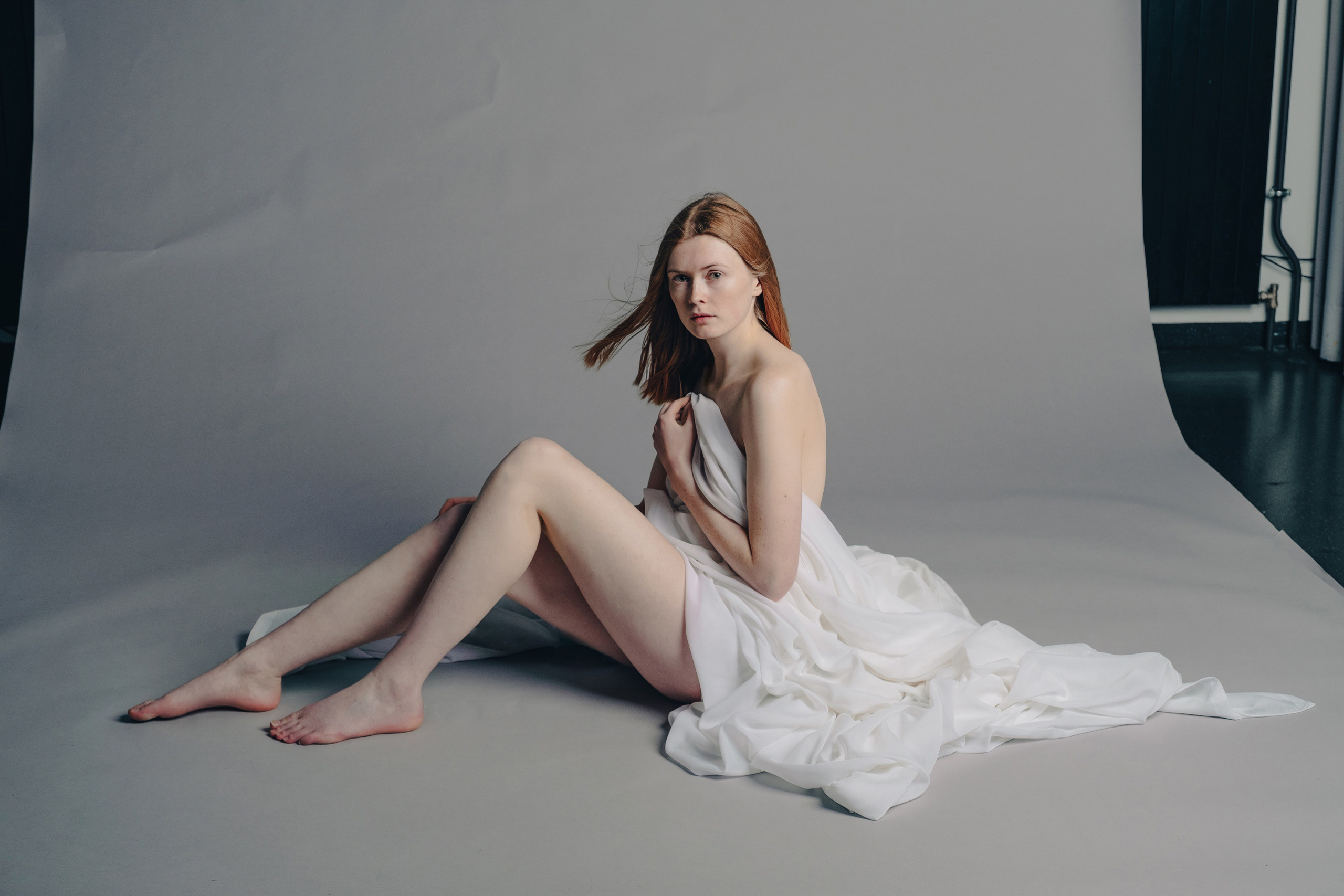 Minimalistic portrait. Sia Levine Design