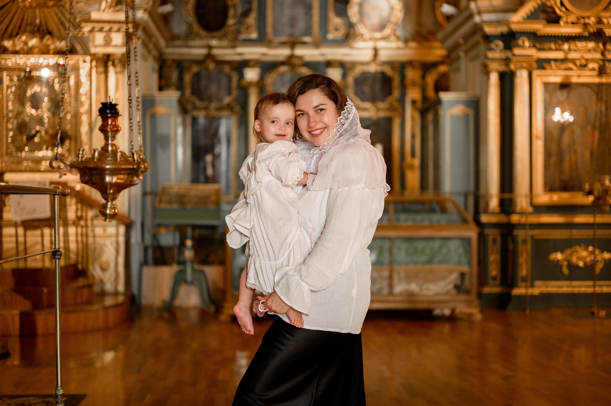 Юлия и Дарья — Николо-Богоявленский Морской собор. Дьяконова Валерия семейный и детский фотограф в Санкт-Петербурге