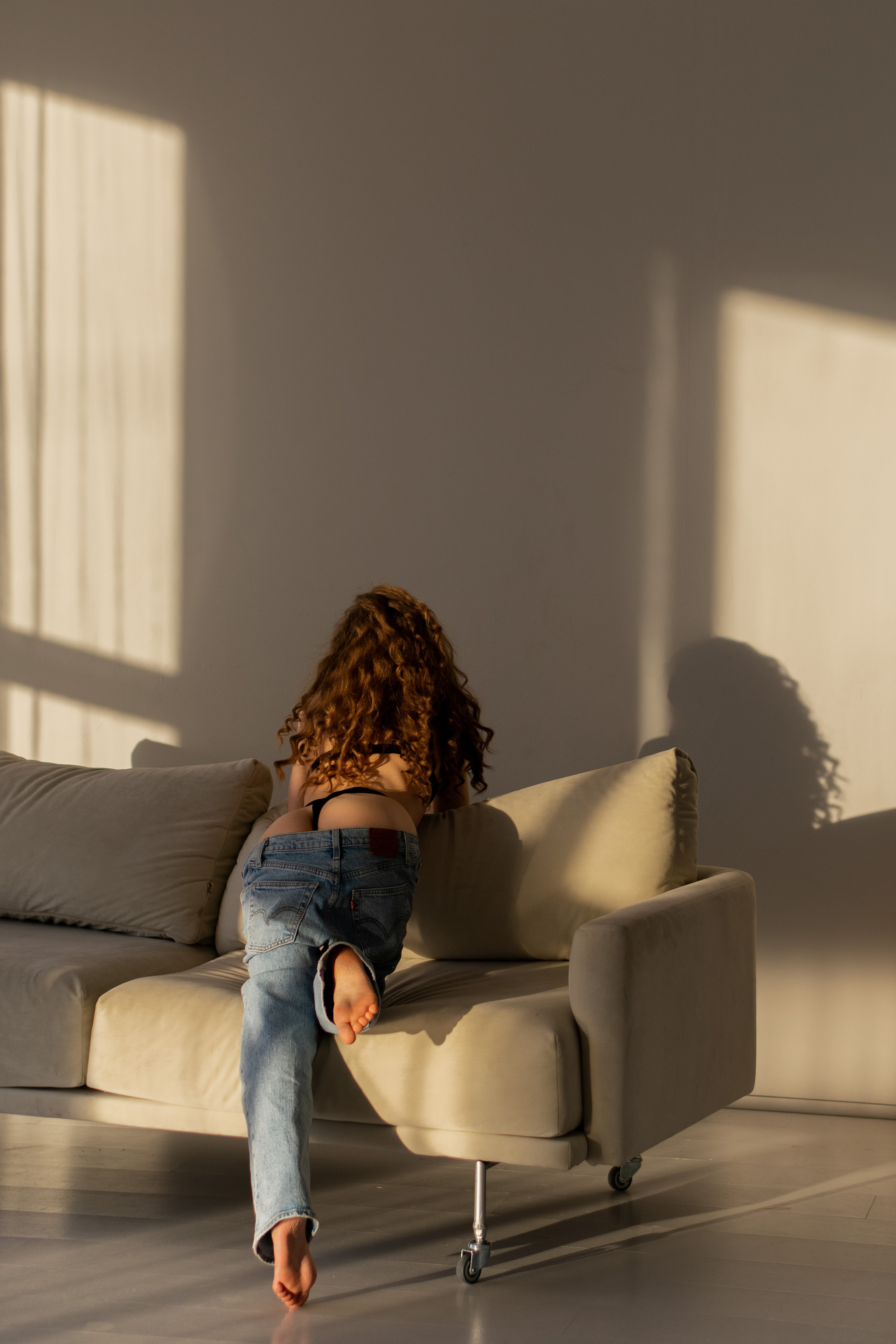 Смотреть серию. ЖЕНСКИЙ ФОТОГРАФ КРИСТИНА ВИГЕЛЬ