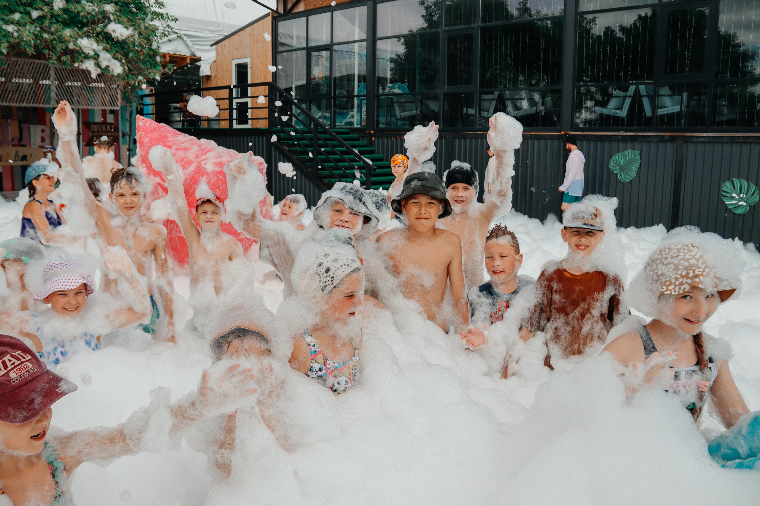 02.07.2026/11:00/Пенная дискотека/Малибу. Семейный и детский фотограф в Славгороде Анастасия Винс