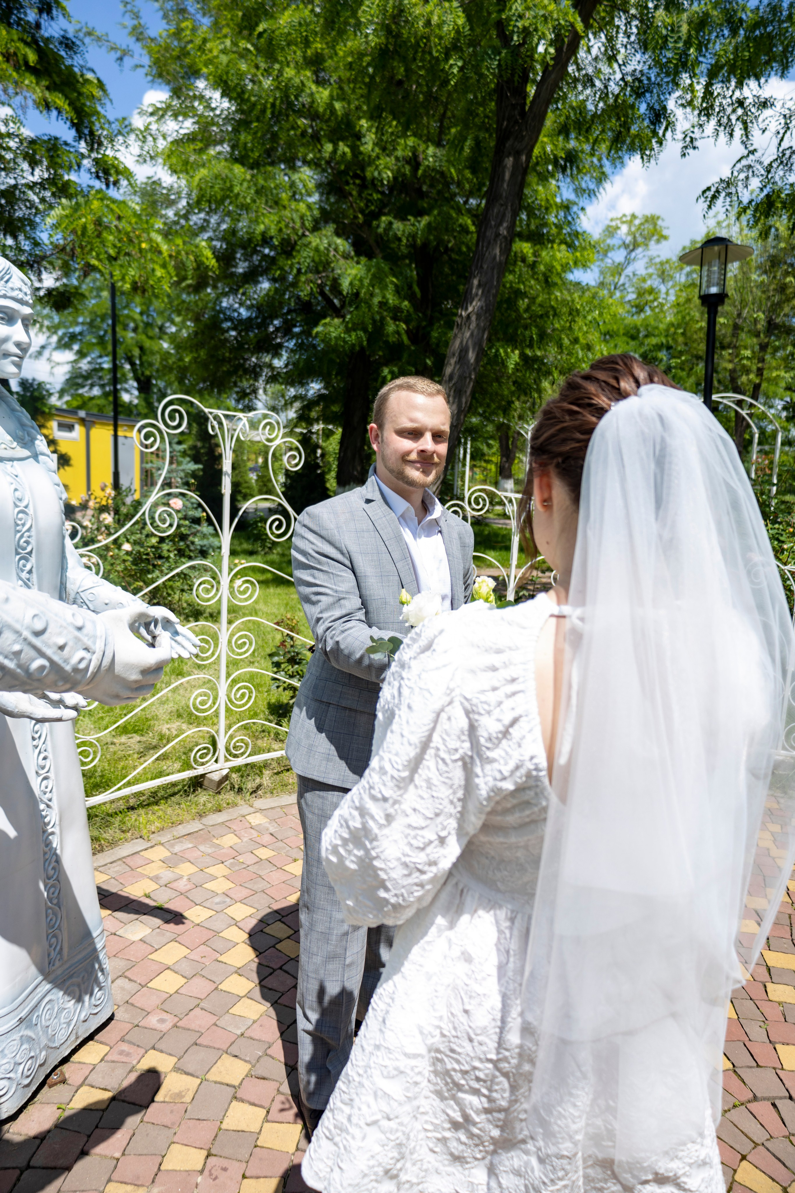 Елизавета и Павел. Свадебные «живые» фото с прогулки. г. Новошахтинск. Свадебный фотограф ростовская область