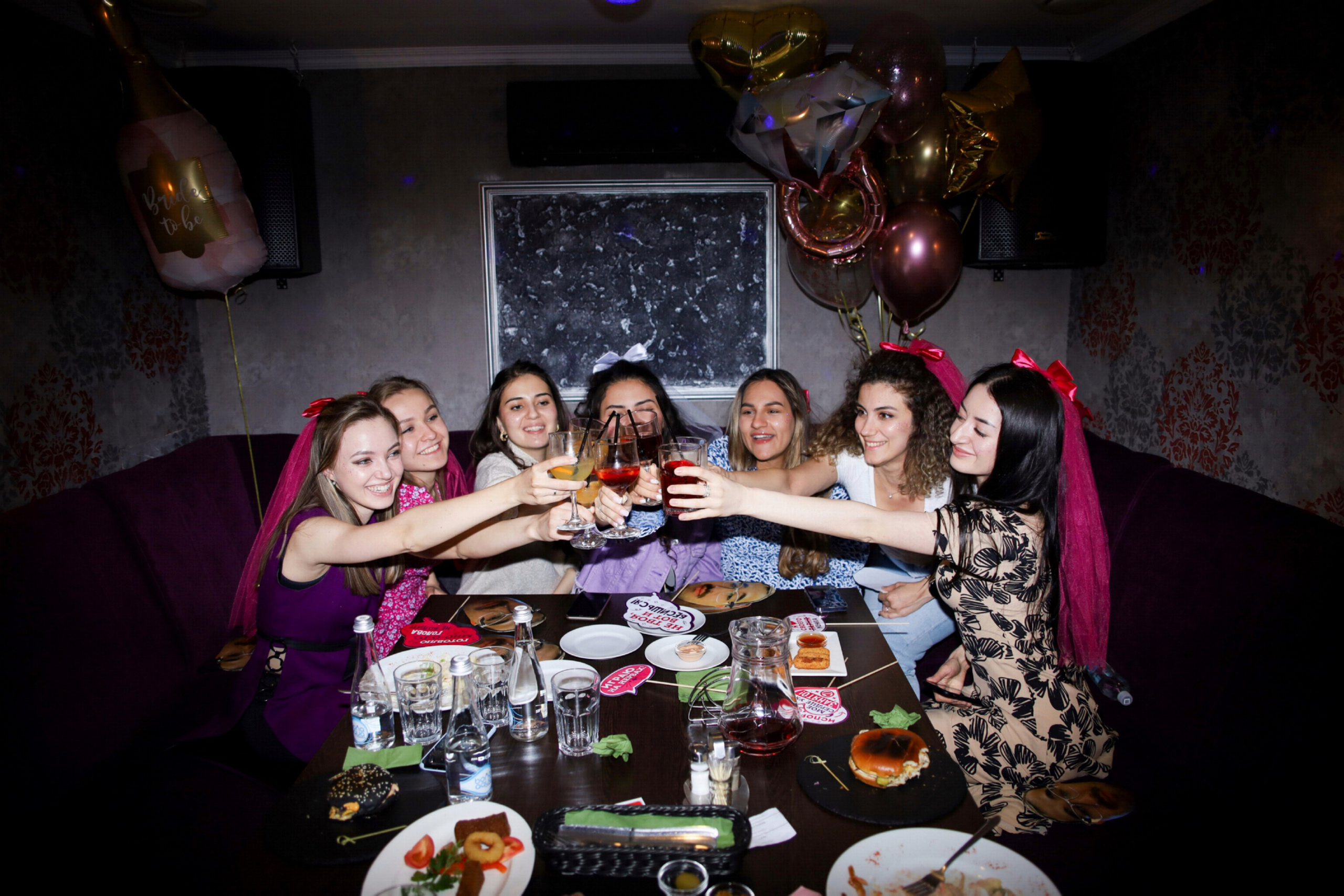 Девичник. Караоке. Главная