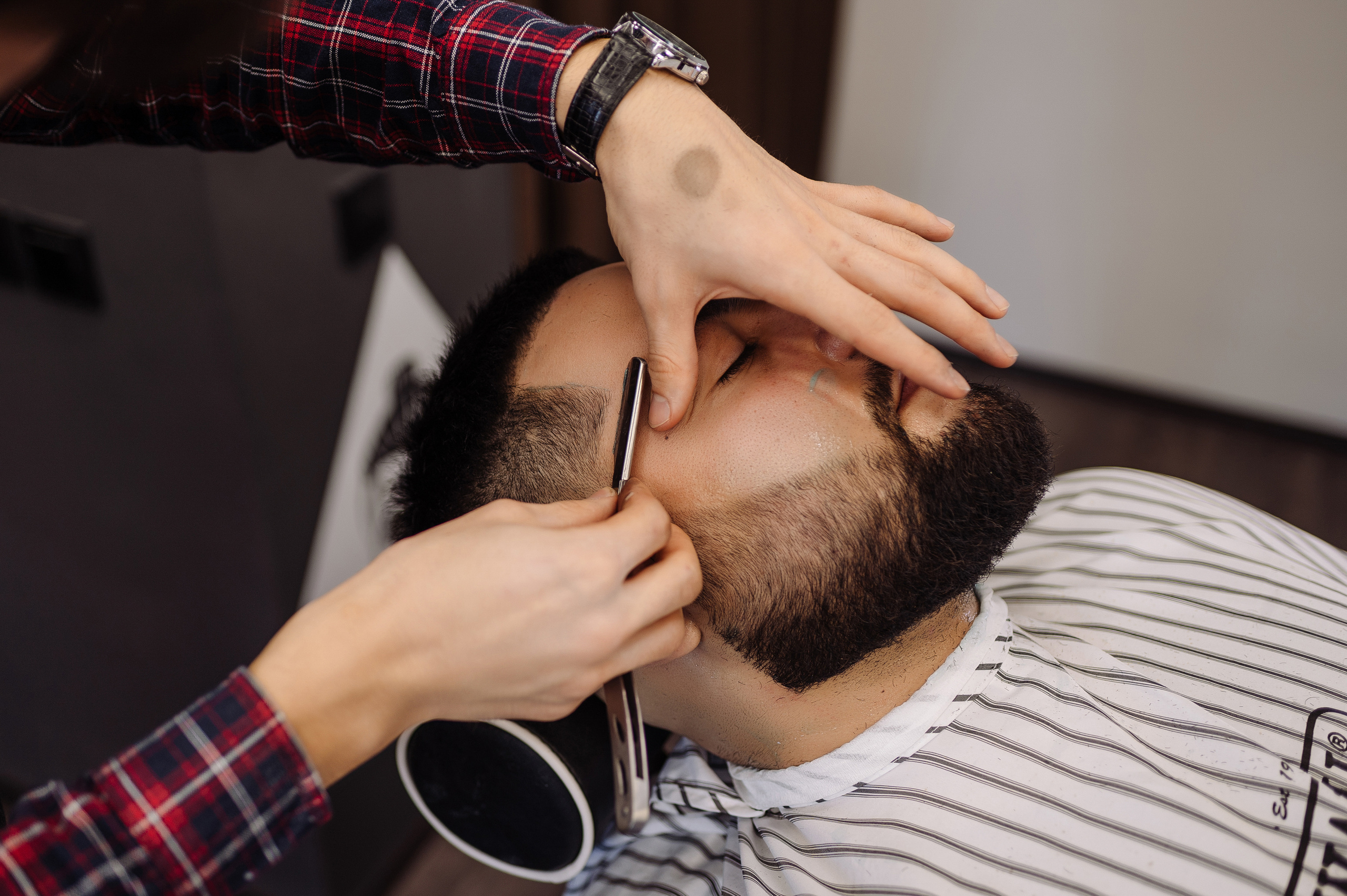 Мужская парикмахерская Old Boy. Репортажный и свадебный фотограф в Курске Борис Захарчук
