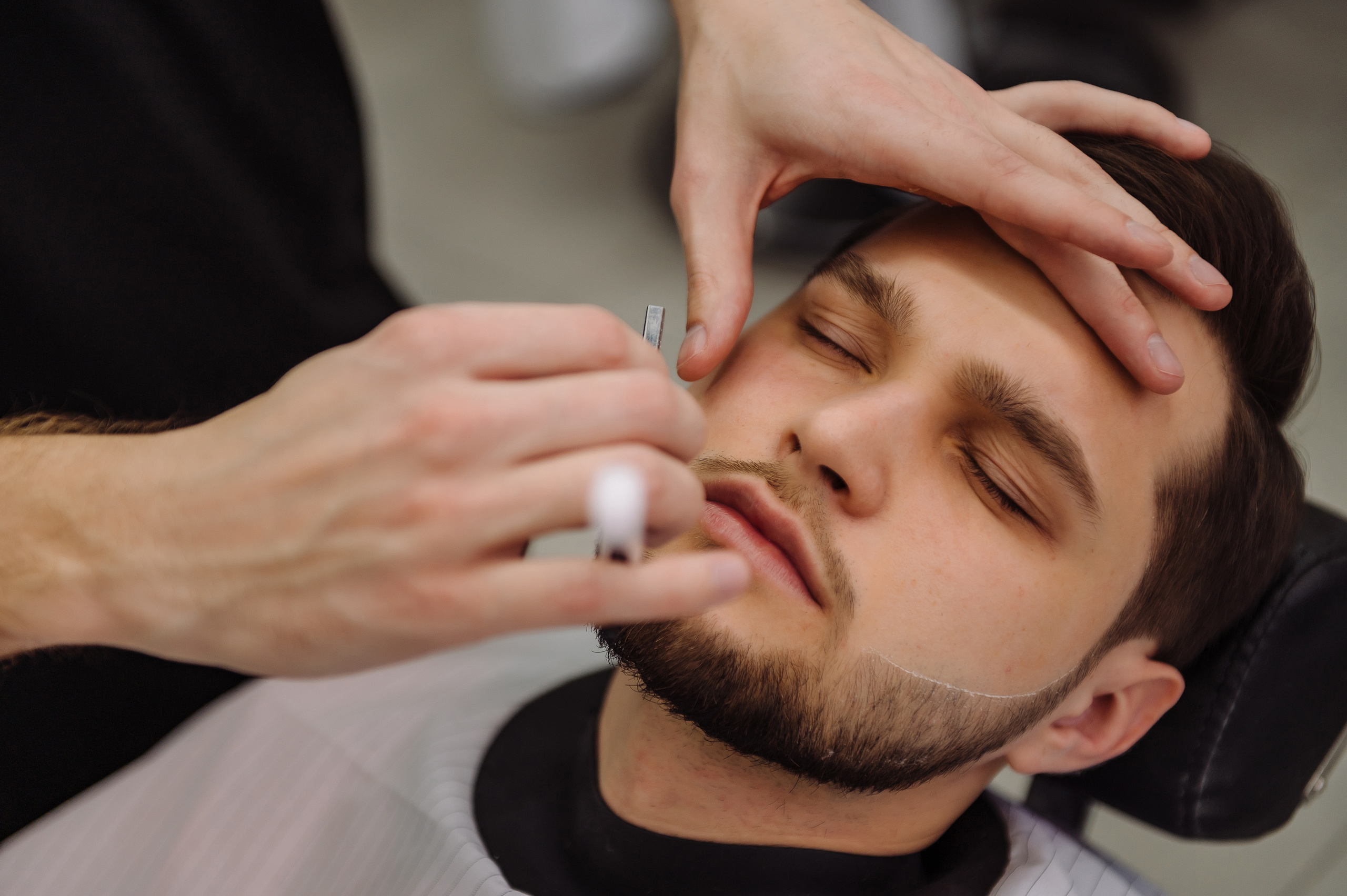 Бизнес портрет барбера. Репортажный и свадебный фотограф в Курске Борис Захарчук