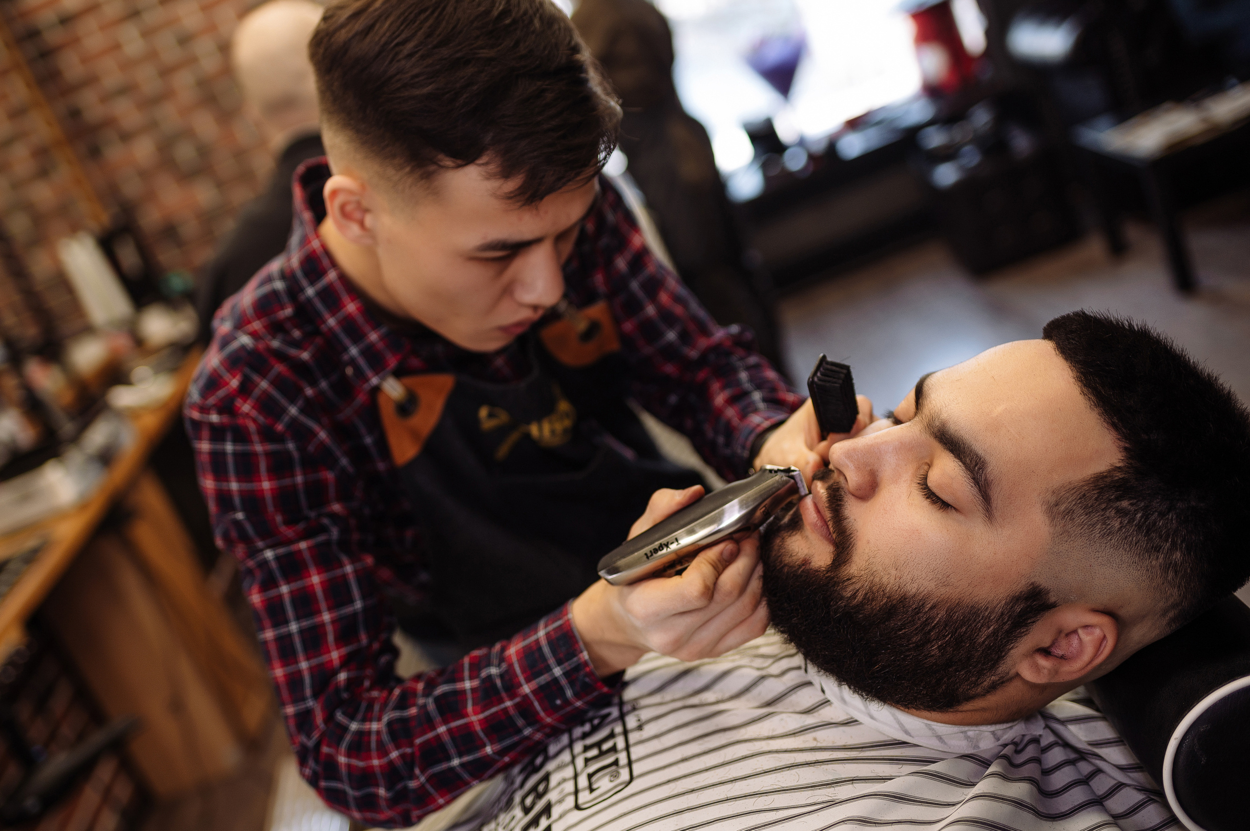 Мужская парикмахерская Old Boy. Репортажный и свадебный фотограф в Курске Борис Захарчук