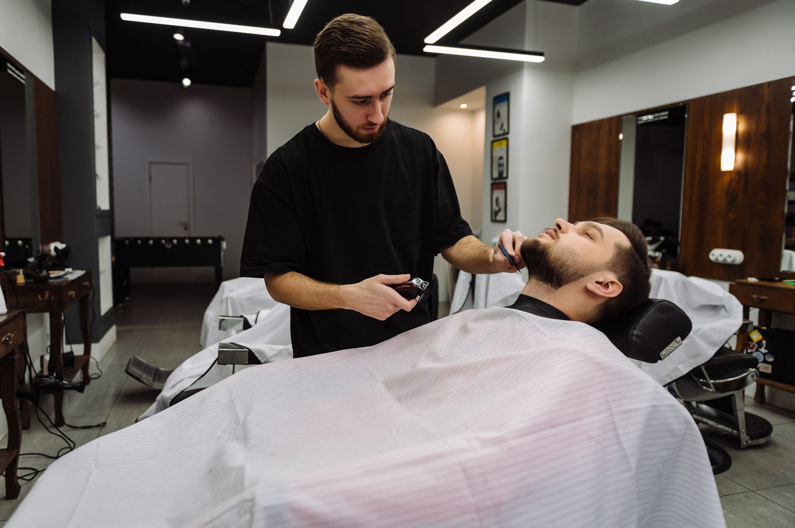 Бизнес портрет барбера. Репортажный и свадебный фотограф в Курске Борис Захарчук