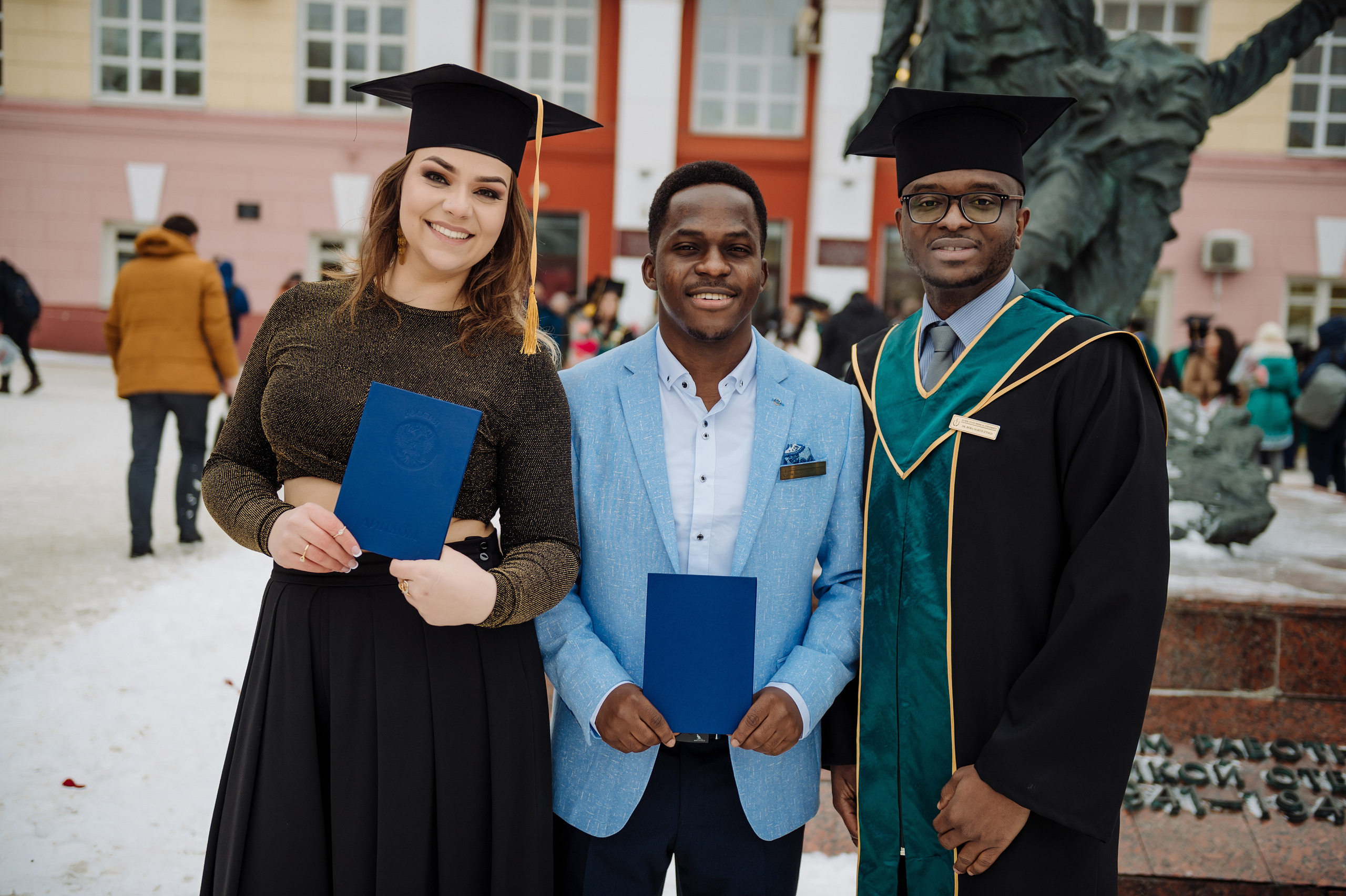 Фотографии с вручения дипломов студентов КГМУ. Репортажный и свадебный фотограф в Курске Борис Захарчук