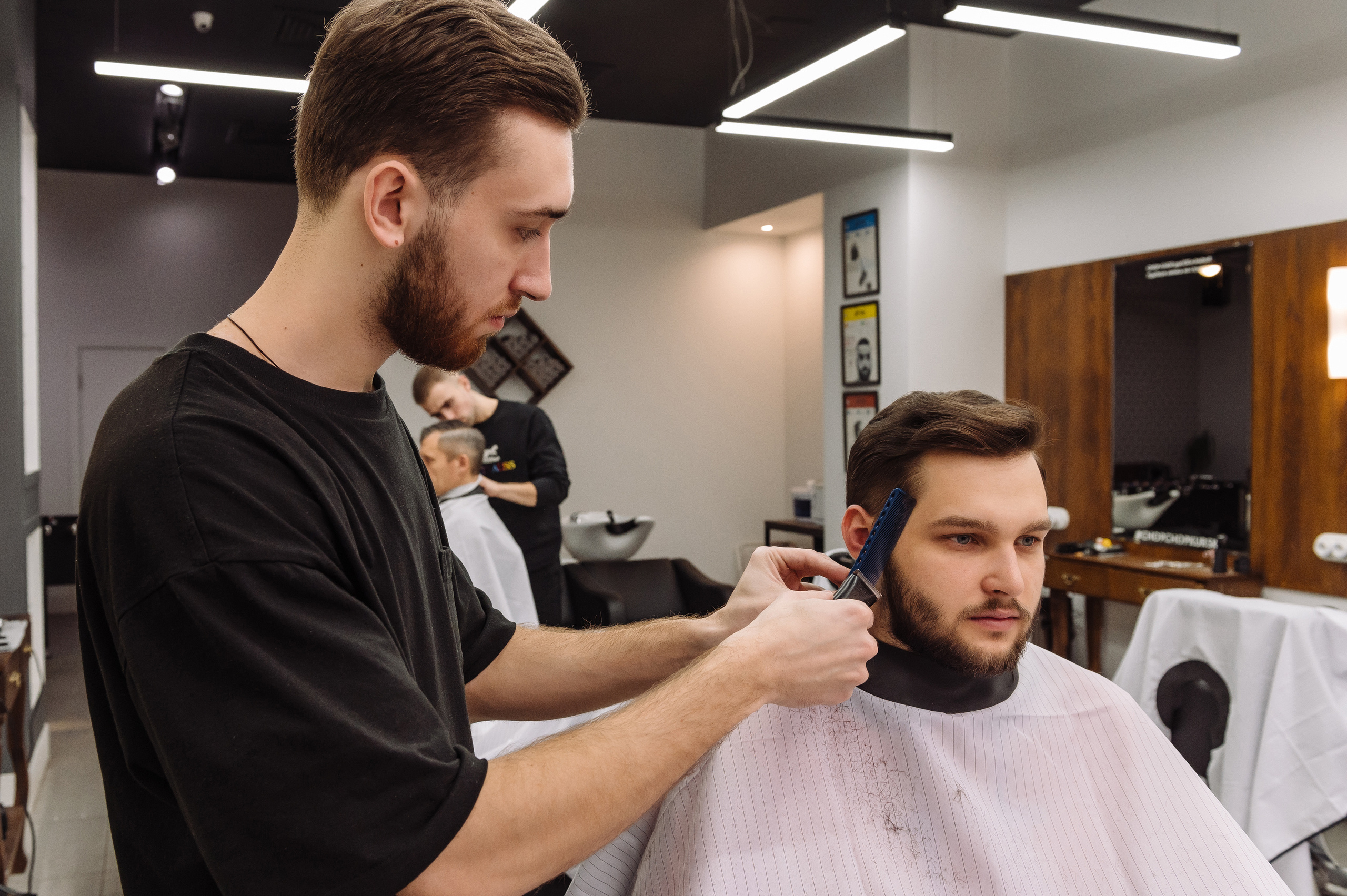 Бизнес портрет барбера. Репортажный и свадебный фотограф в Курске Борис Захарчук