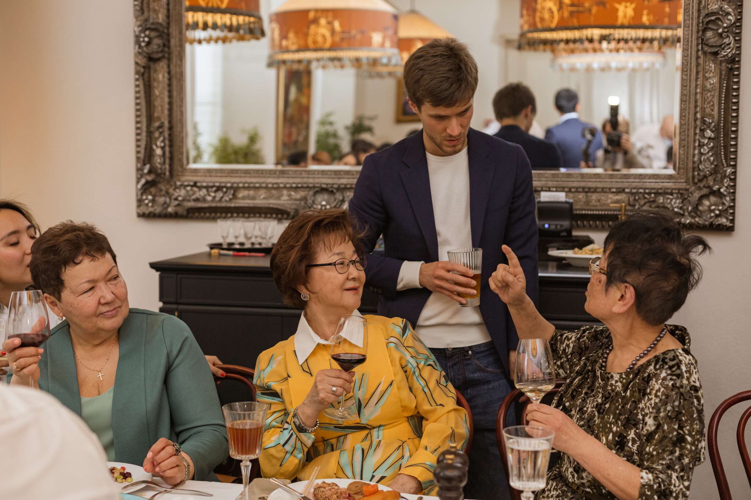 Асянди. Ресторан. Семейный фотограф в Санкт-Петербурге Любовь Савкина