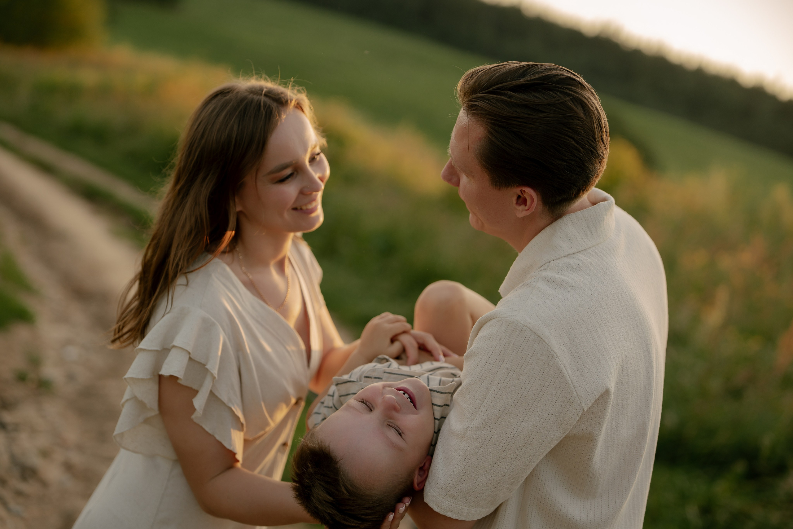 На закате. Свадебный и семейный фотограф в Москве и Красногорске — живые кадры | Анастасия Тихонова