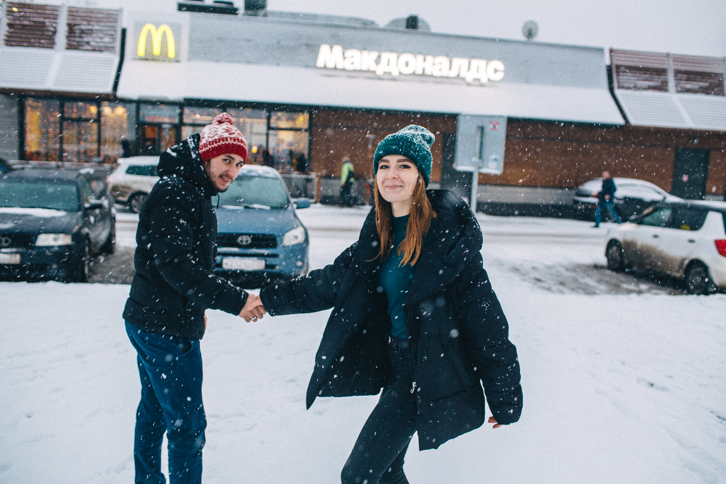 Олег и Даша, снежная фотосессия. Свадебный и семейный фотограф в Твери, Москве, Санкт-Петербурге
