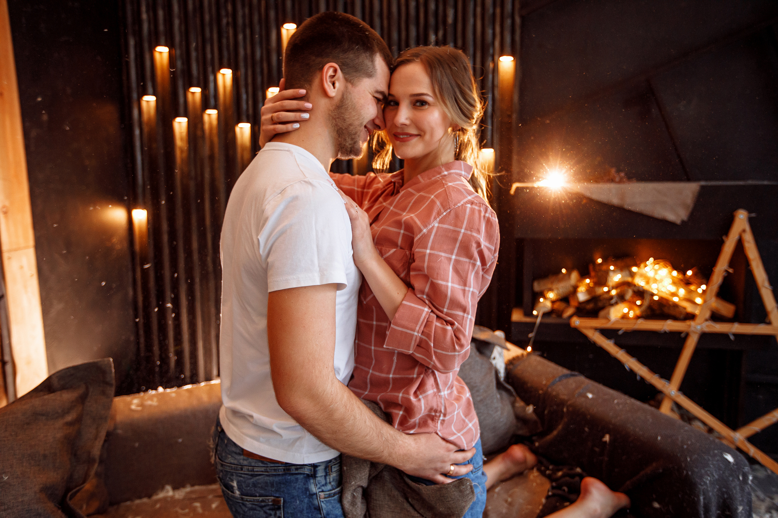 Андрей & Екатерина фотосессия в перьях. Свадебный и семейный фотограф в Твери, Москве, Санкт-Петербурге