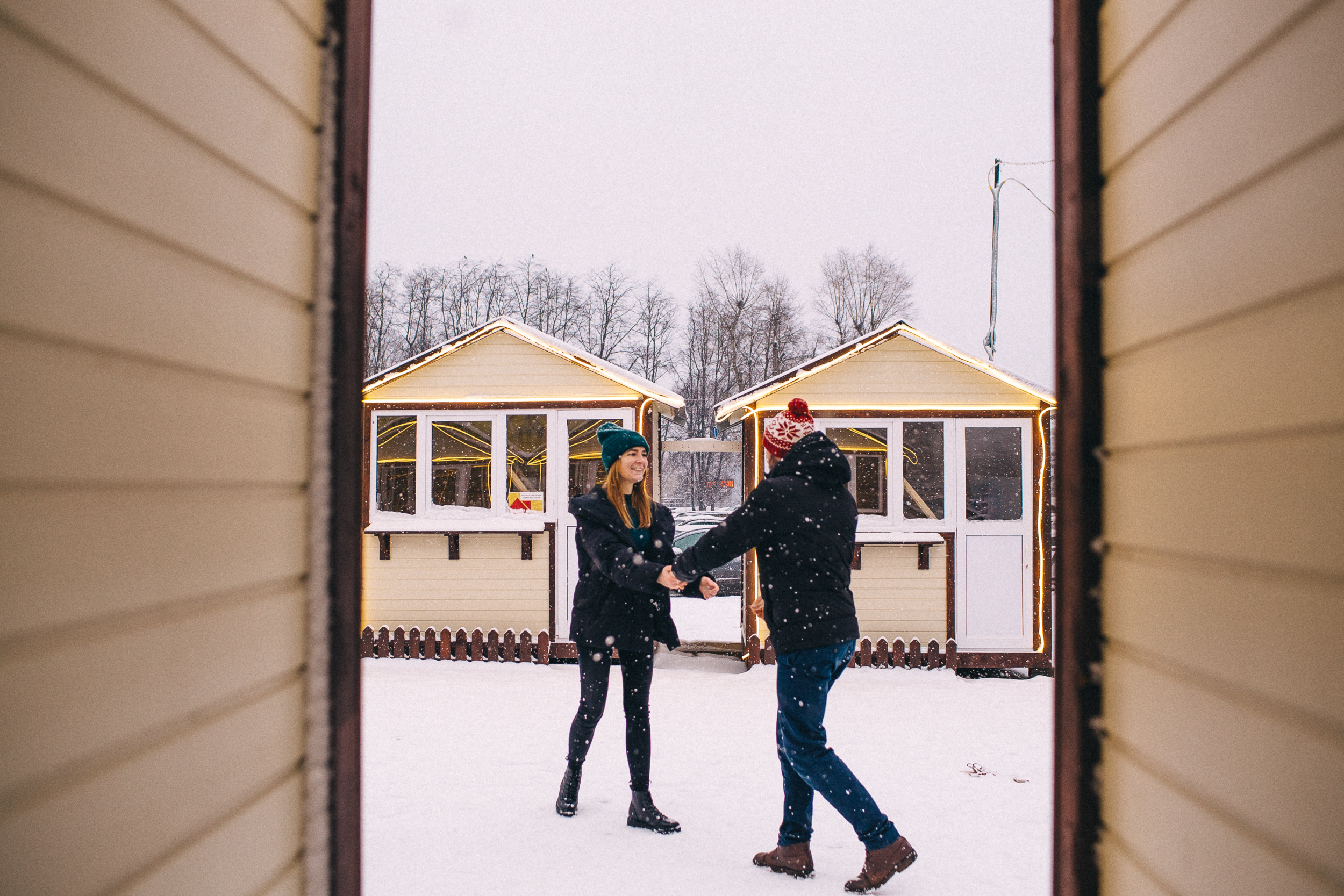 Олег и Даша, снежная фотосессия. Свадебный и семейный фотограф в Твери, Москве, Санкт-Петербурге