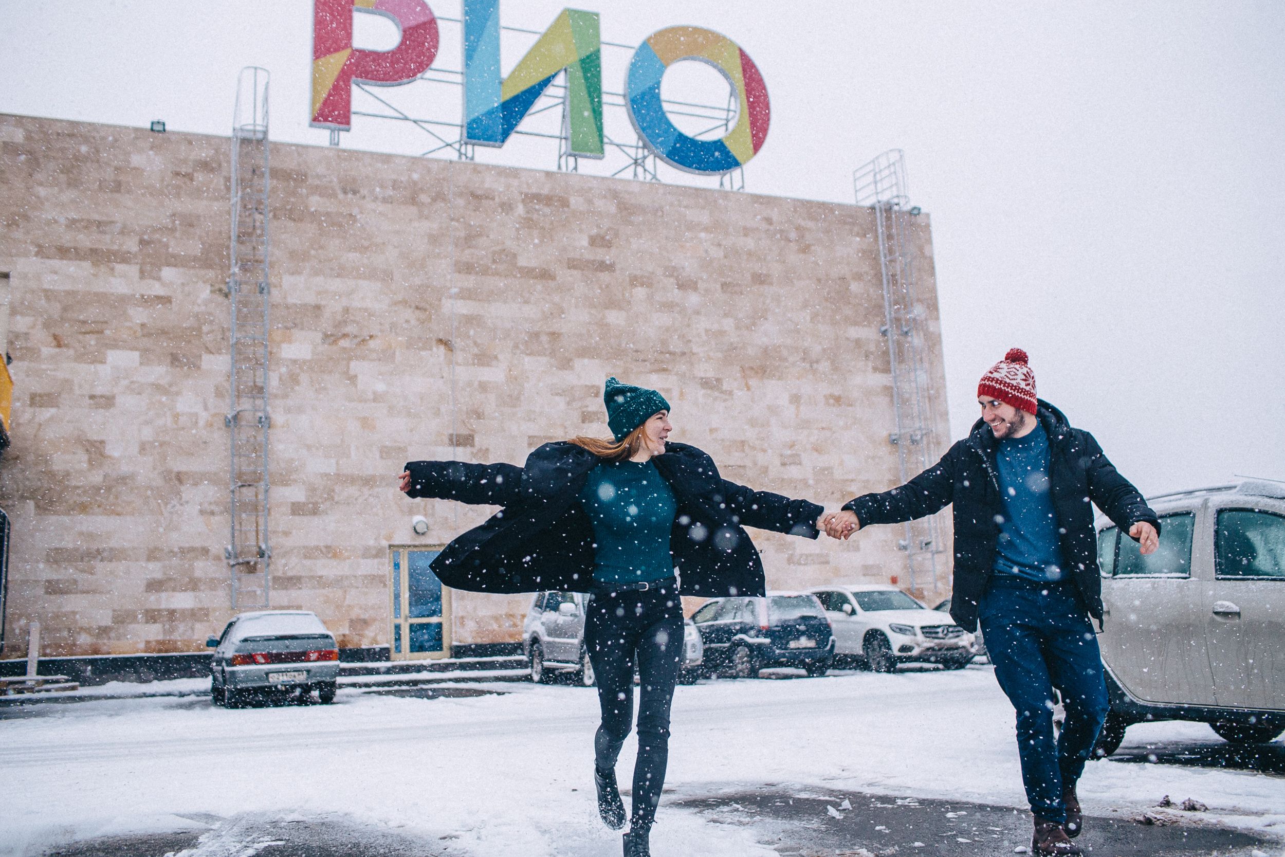 Олег и Даша, снежная фотосессия. Свадебный и семейный фотограф в Твери, Москве, Санкт-Петербурге