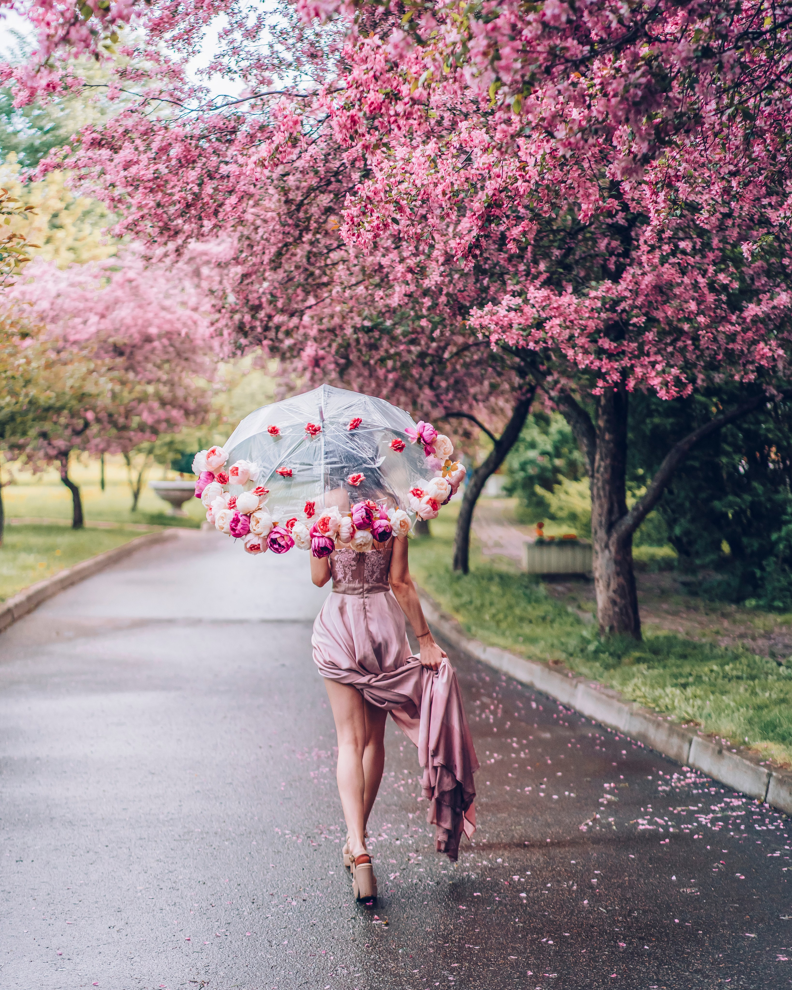 Съёмки в цветениях. Фотограф Айгуль Вишня, съёмка в Москве и Санкт-Петербурге