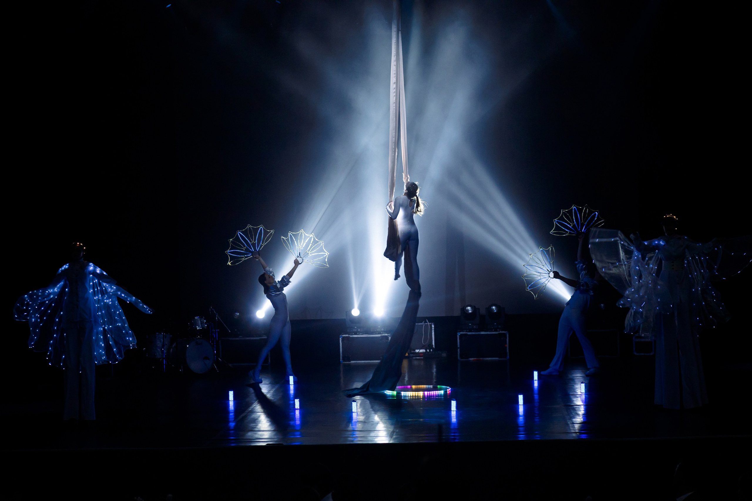 РЕПОРТАЖ: НОВЫЙ ГОД В ДК МЕТАЛЛУРГ. Профессиональный фотограф в Ижевске Леша Петров