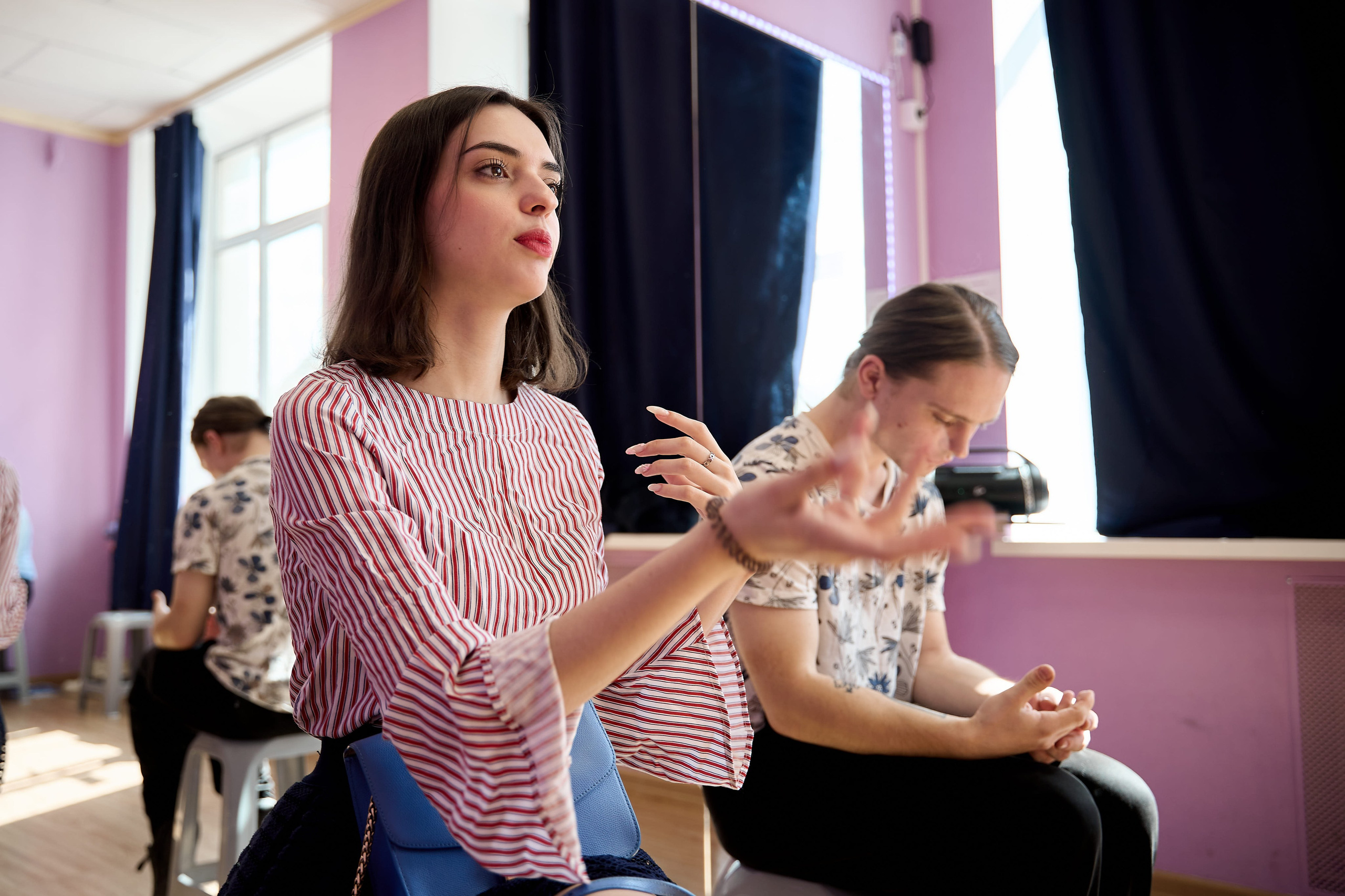 БЭКСТЕЙДЖ: Живые истории творческих людей. Закулисье кино и театра. Репортажный ивент фотограф в Москве Александр Гладкий