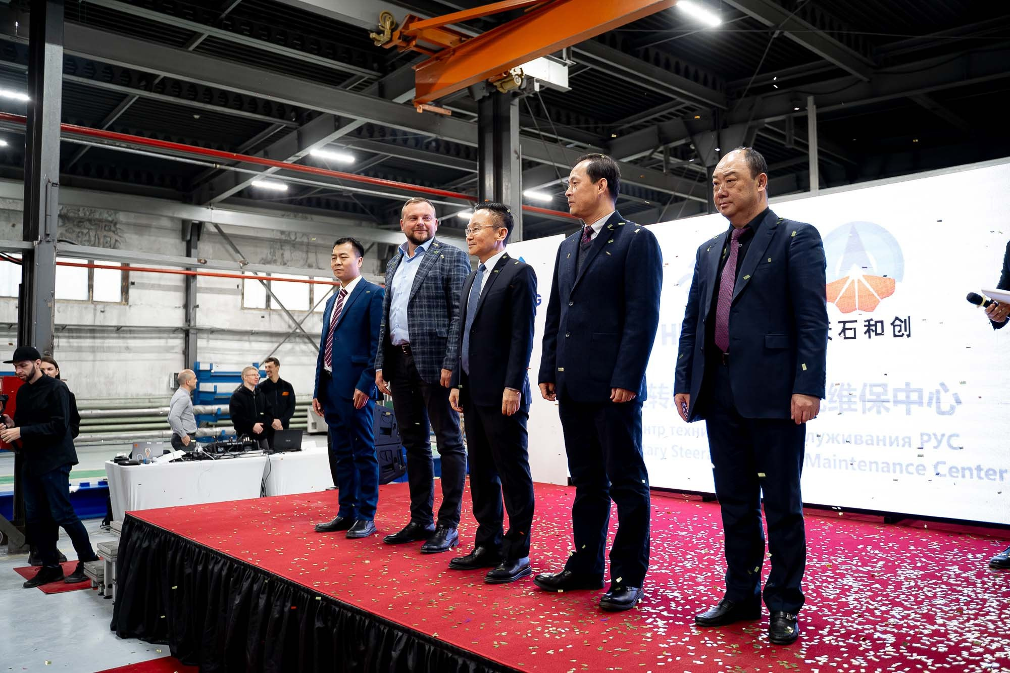 Открытие сервисного центра HILONG. Сергей Кошкин. Репортажная и ивент-фотография в Сургуте