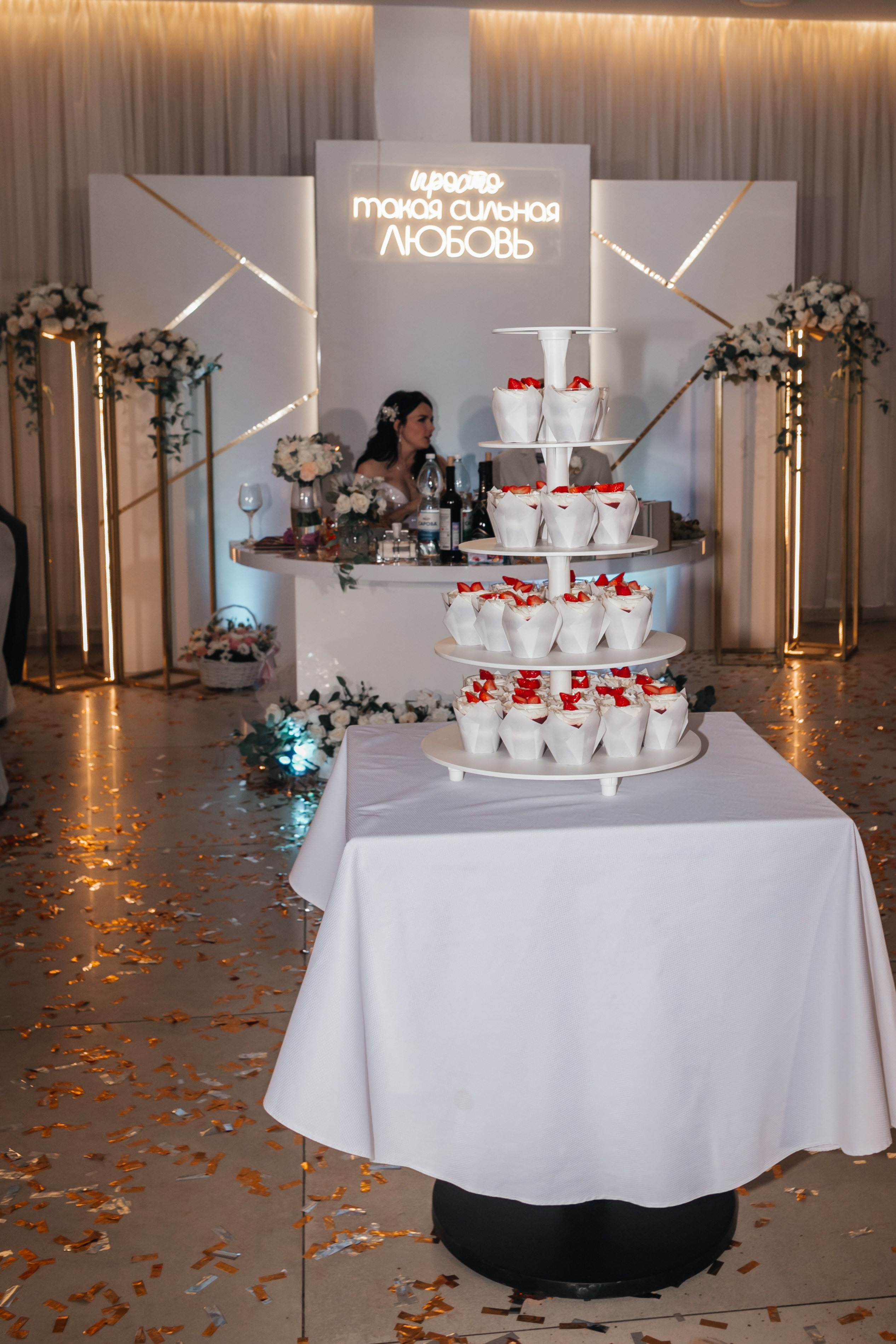 Полный день для пары Татьяны и Максима в ресторане План Б. Свадебный фотограф и фотограф Love-Store в Нижнем Новгороде Анастасия