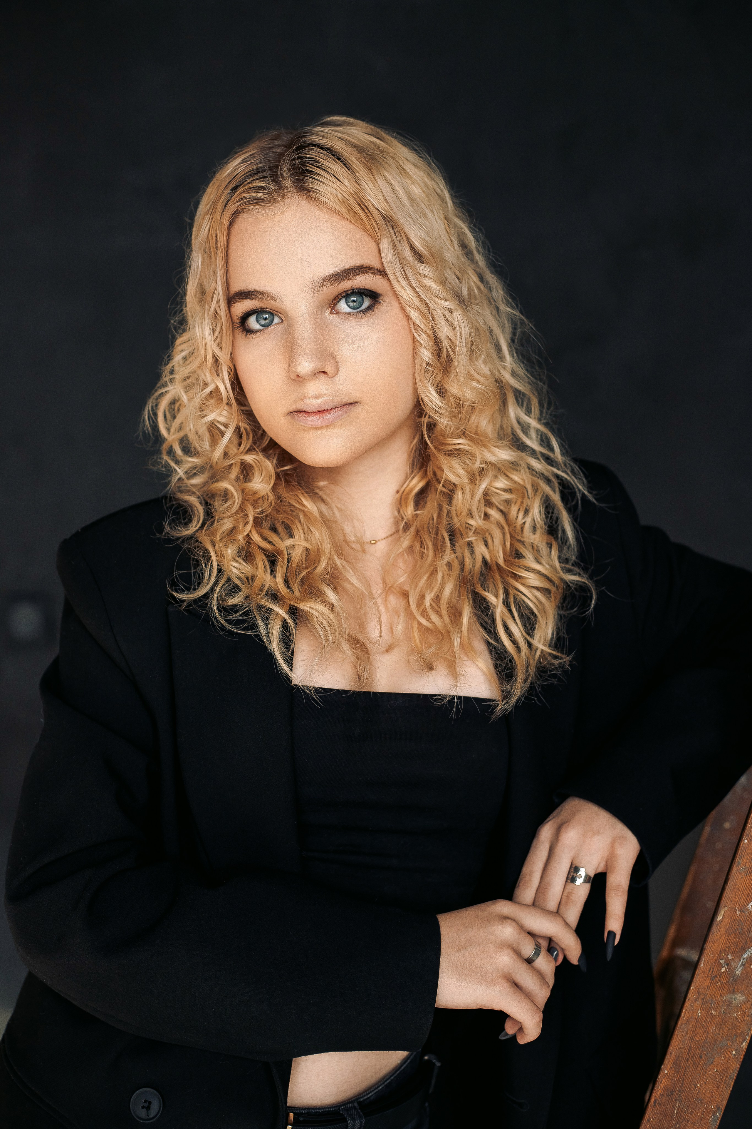 Семейная фотосессия взрослой дочки и мамы в студии. Фотограф в Санкт-Петербурге, Анна Скворцова