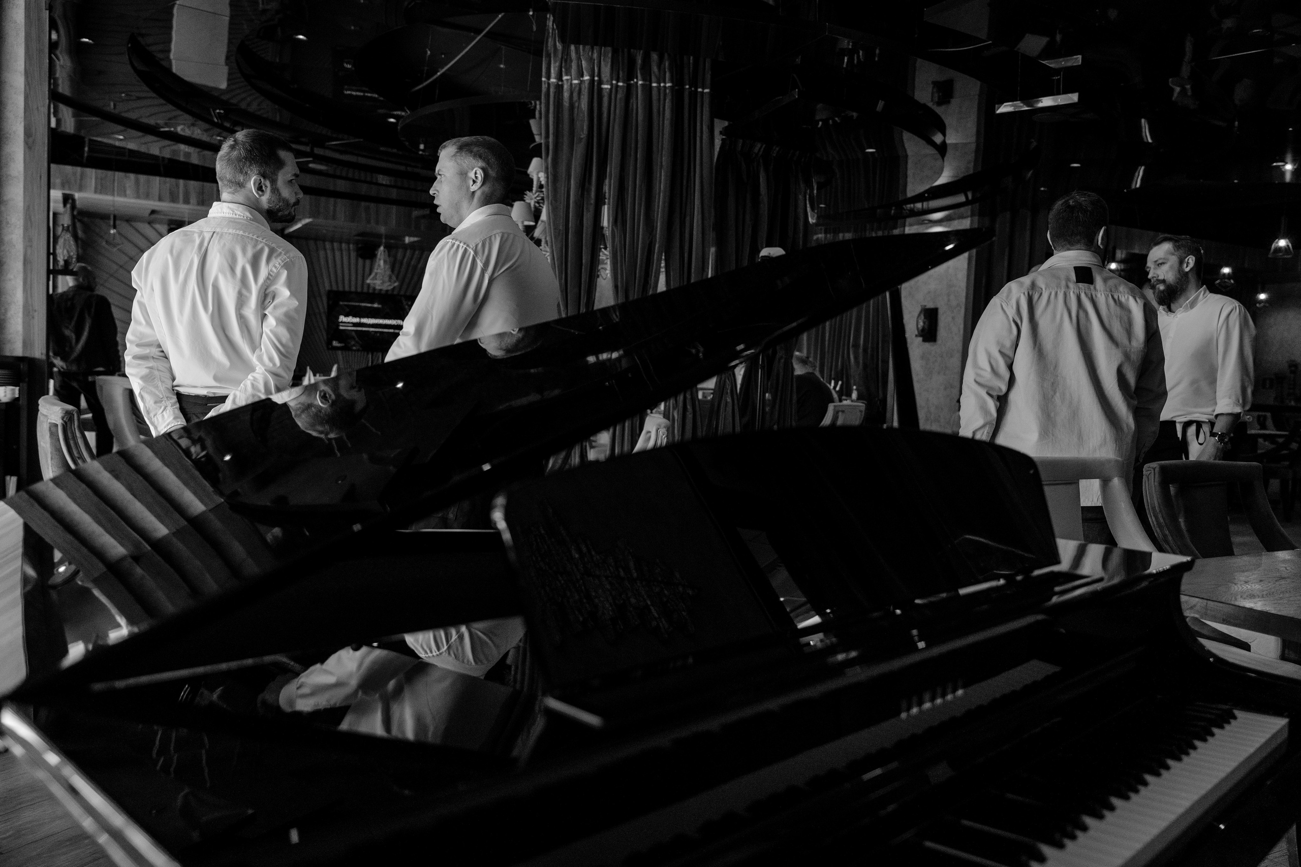 Репортажный фотограф на пресс ланч Сергей Дружинин