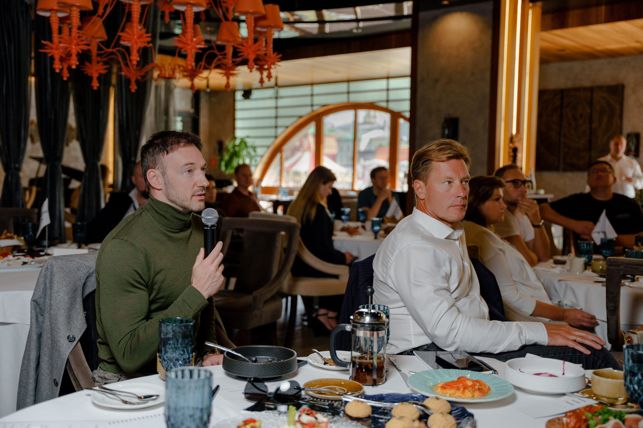 Репортажный фотограф на бизнес завтрак, пресс ланч Москва. Репортажный фотограф Москва Сергей Дружинин