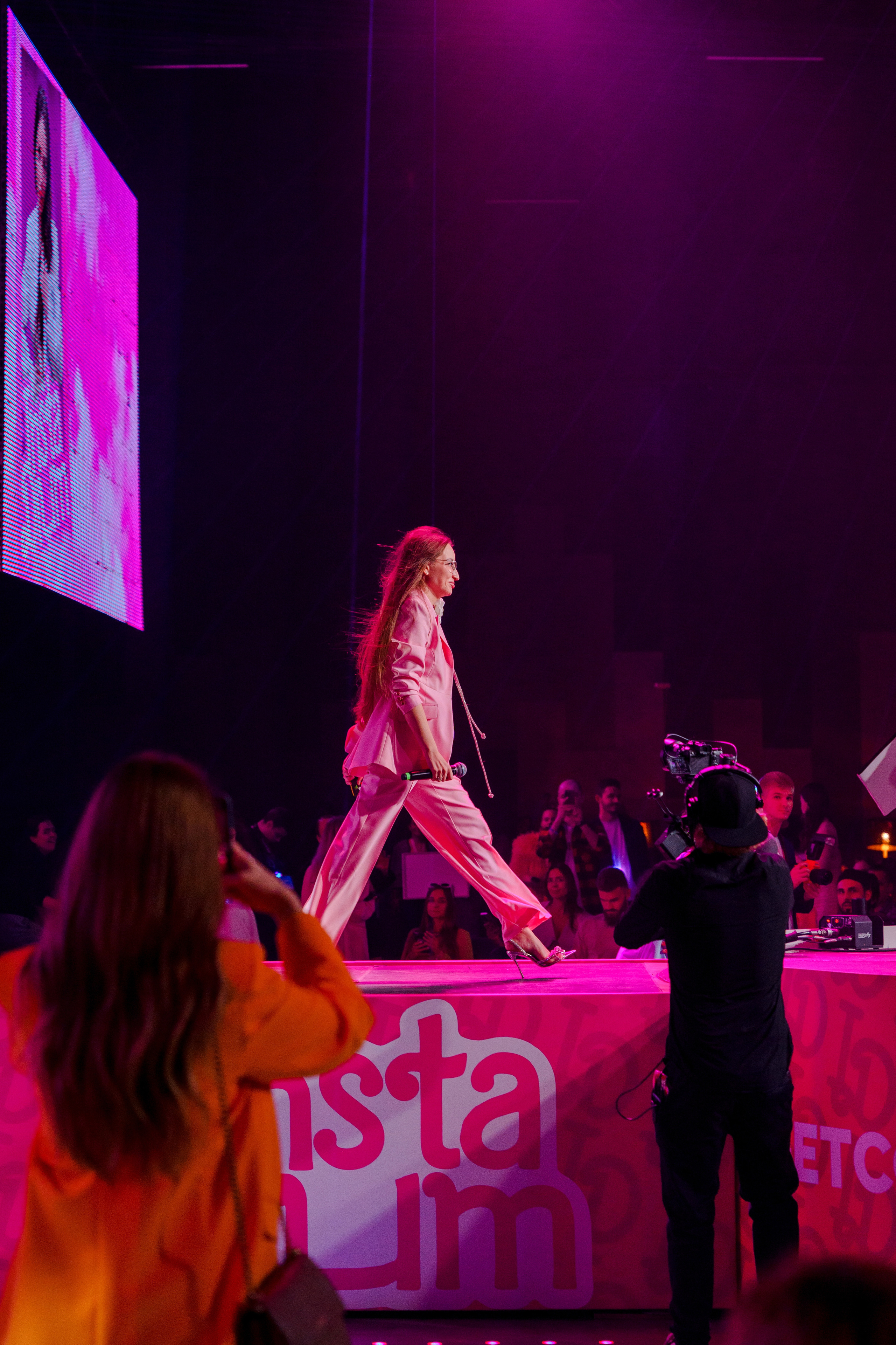 Репортажный фотограф на конференцию инфобизнесменов в Москве Инстадиум. Репортажный фотограф Москва Сергей Дружинин